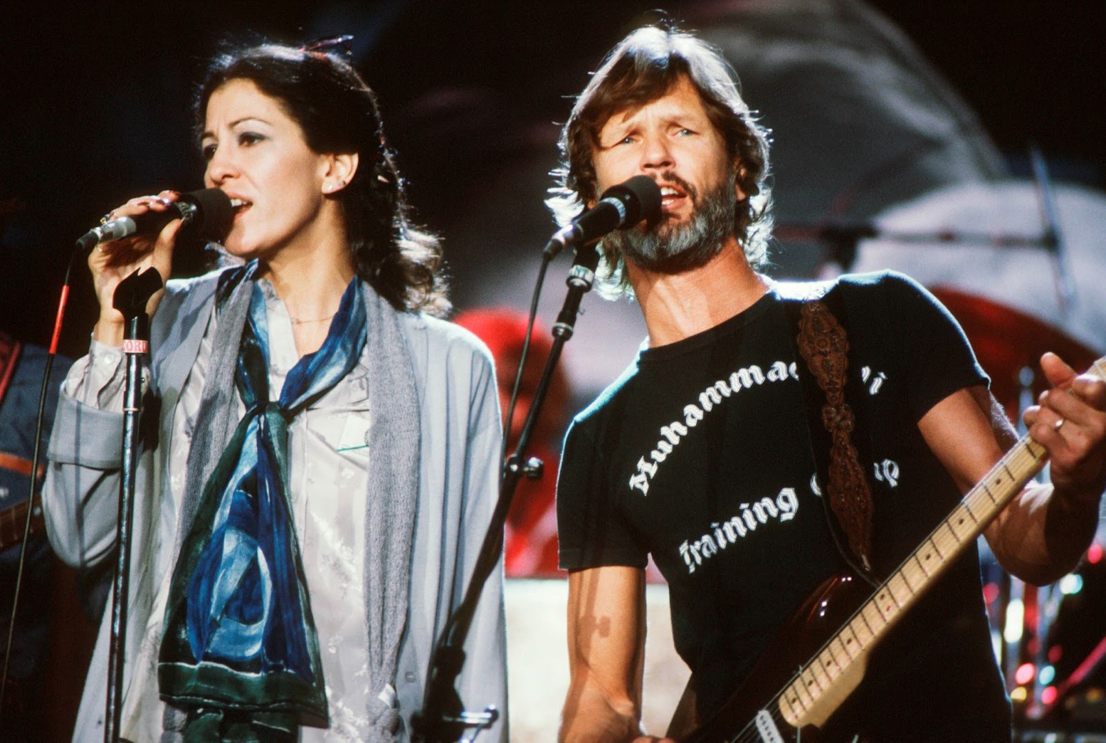 Rita Coolidge and Kris Kristofferson performing in New York, circa 1978. | Source: Getty Images