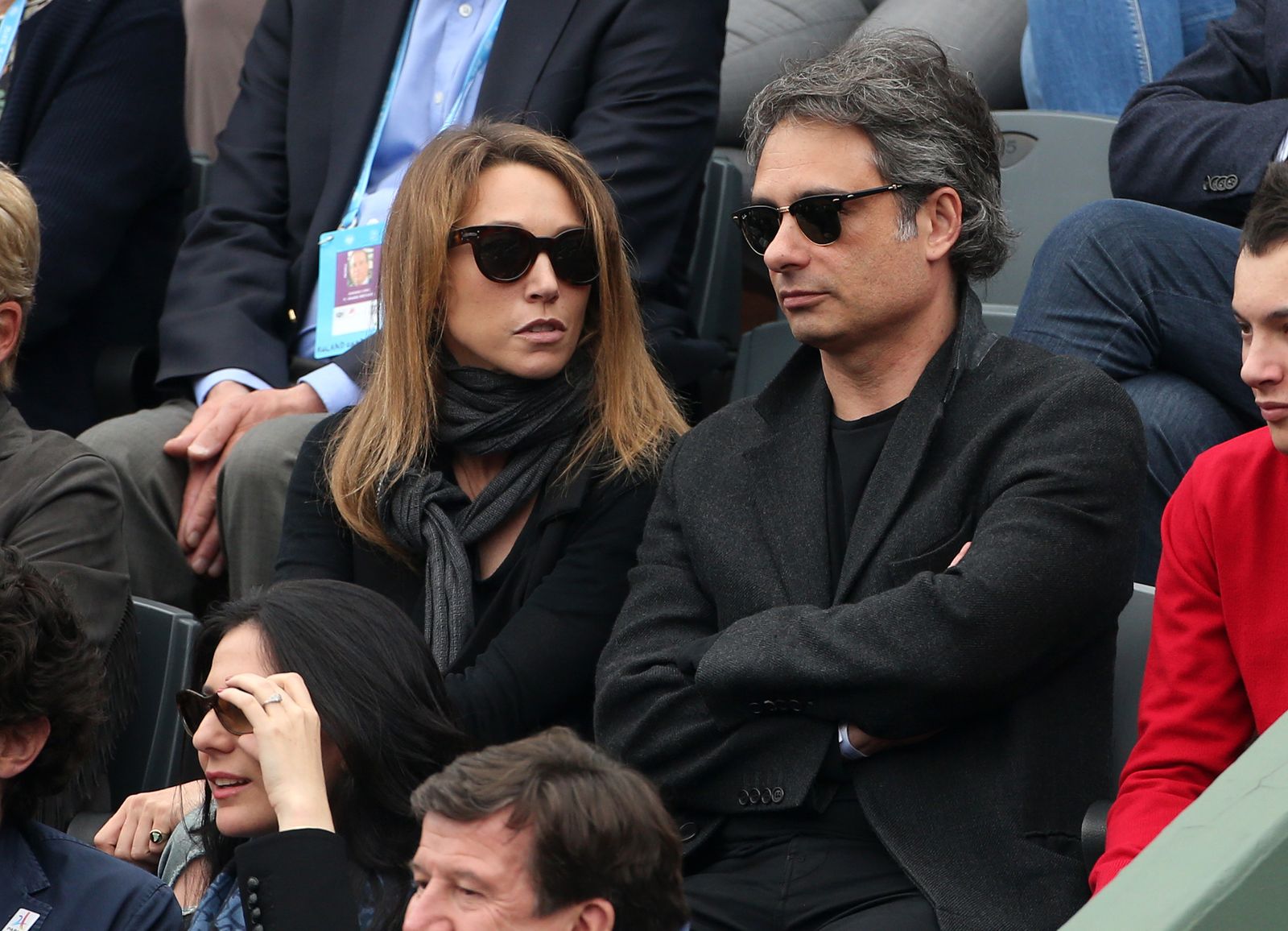 Laura Smet et son petit ami Raphael au stade Roland-Garros le 5 juin 2016 à Paris, France. | Photo : Getty Images Laura Smet et son petit ami Raphael au stade Roland-Garros le 5 juin 2016 à Paris, France. | Photo : Getty Images