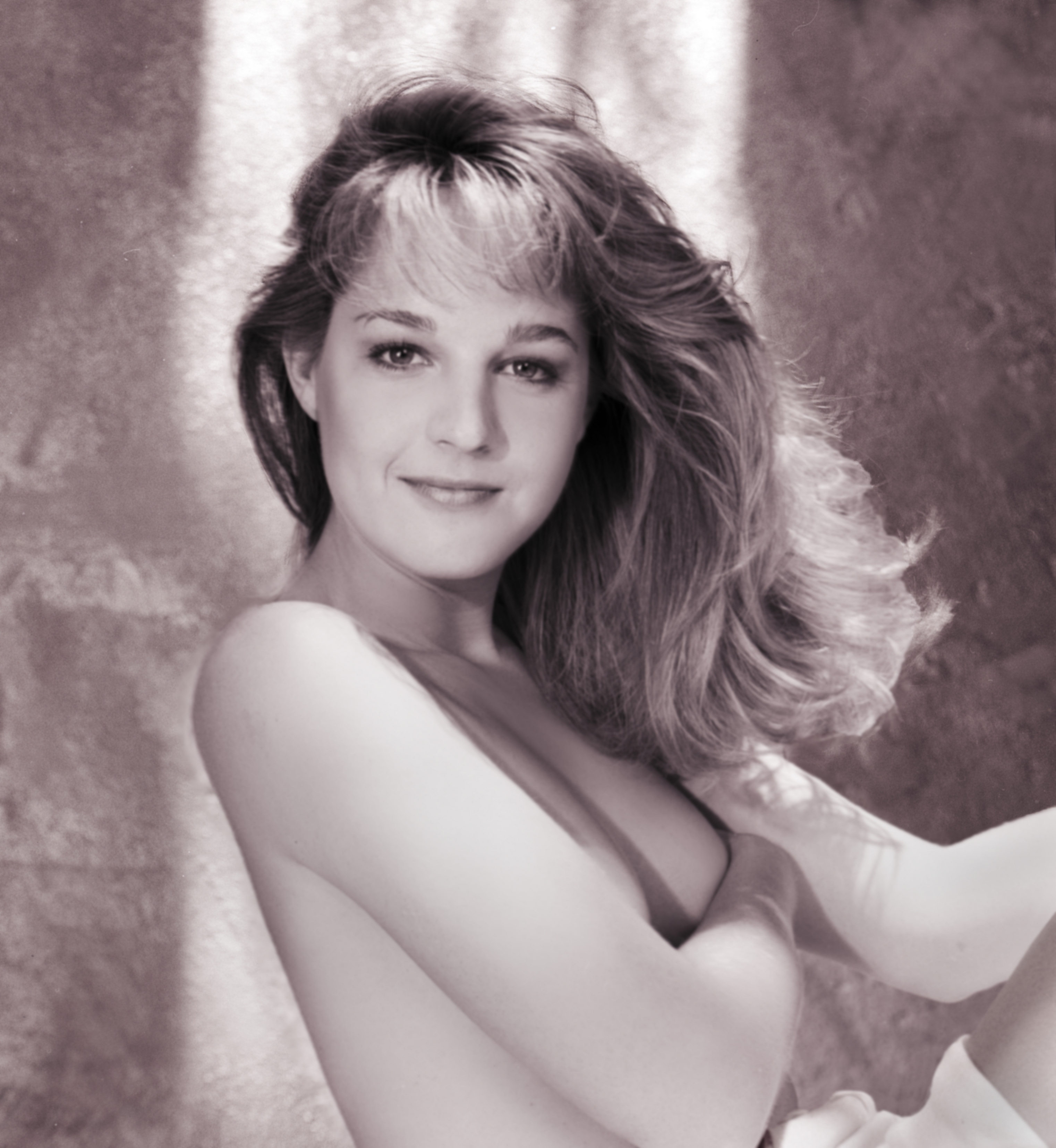 Helen Hunt poses for a portrait session on February 16, 1986 in Los Angeles, California. | Source: Getty Images