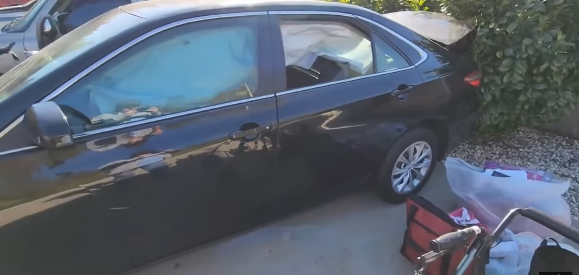 Pauline Potter's car following the accident. | Source: YouTube/Pauline Potter