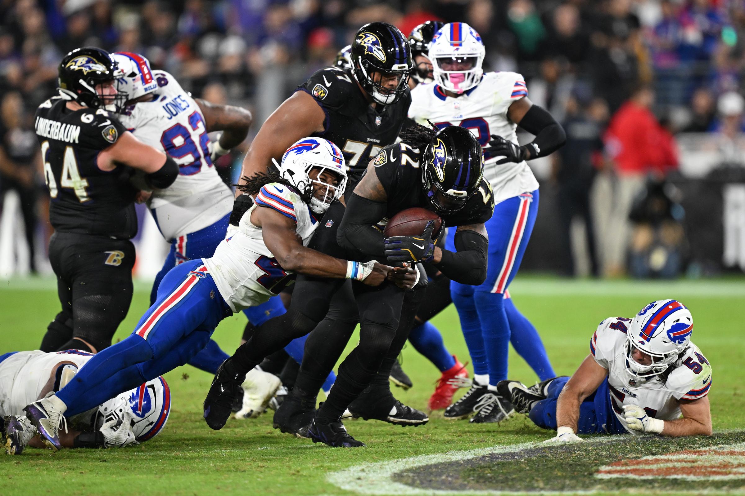 Buffalo Bills bring down the Baltimore Ravens at M&T Bank Stadium | Source: Getty Images