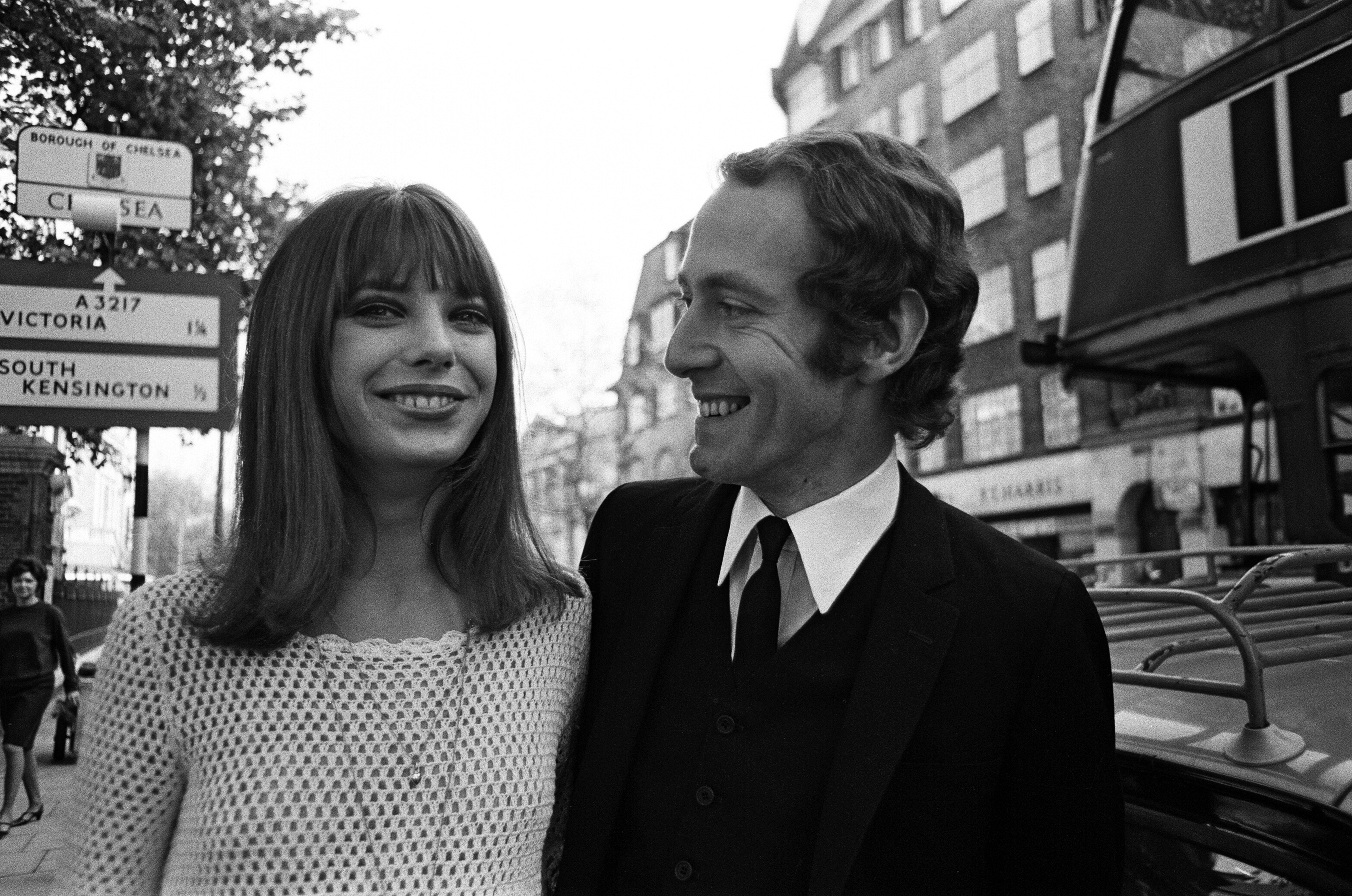 Jane Birkin and John Barry at Chelsea Registry Office on October 16, 1965, in London. | Source: Getty Images