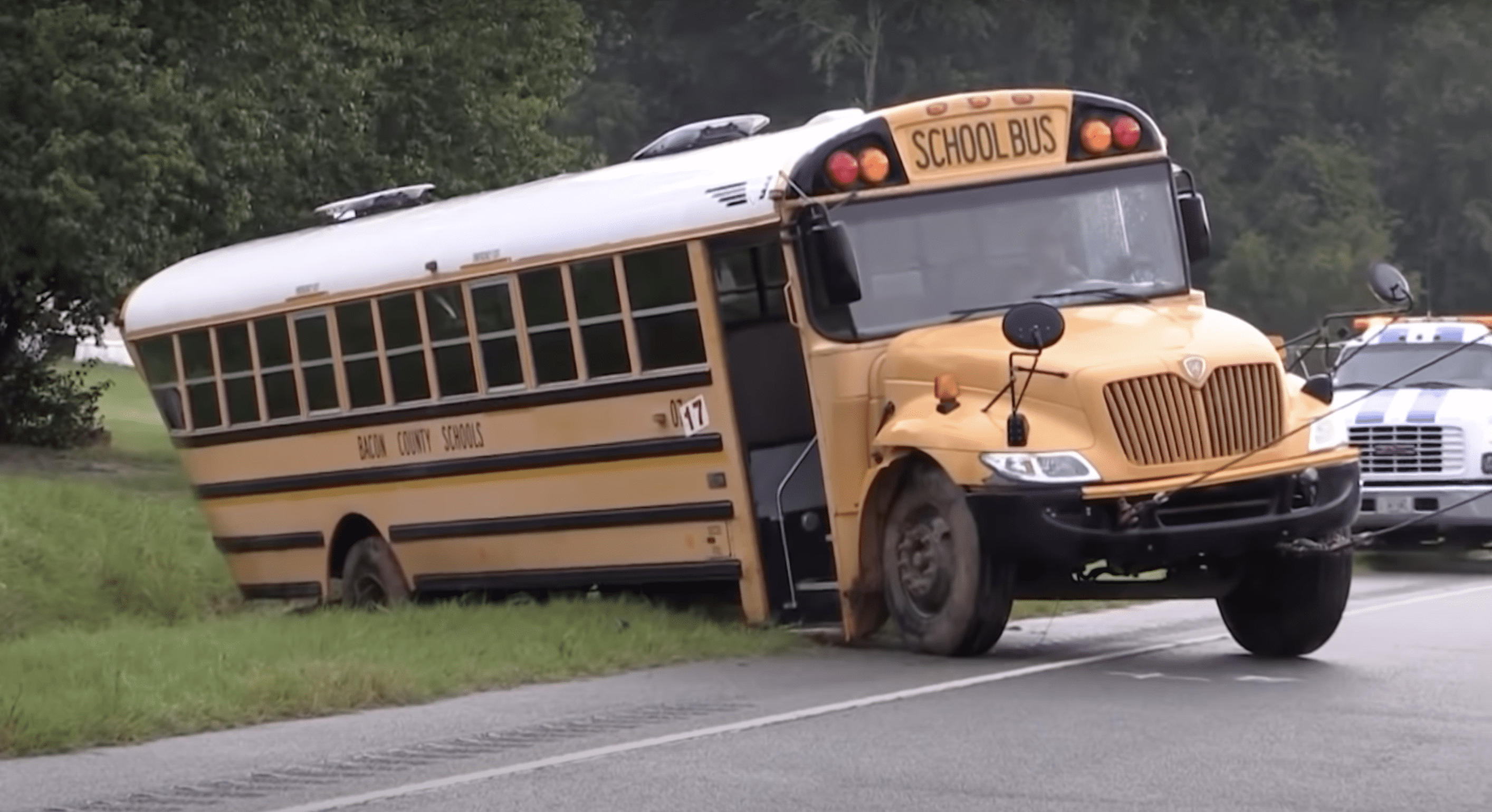 The school bus that the rental truck slammed into. | Source: YouTube.com/WSAV3