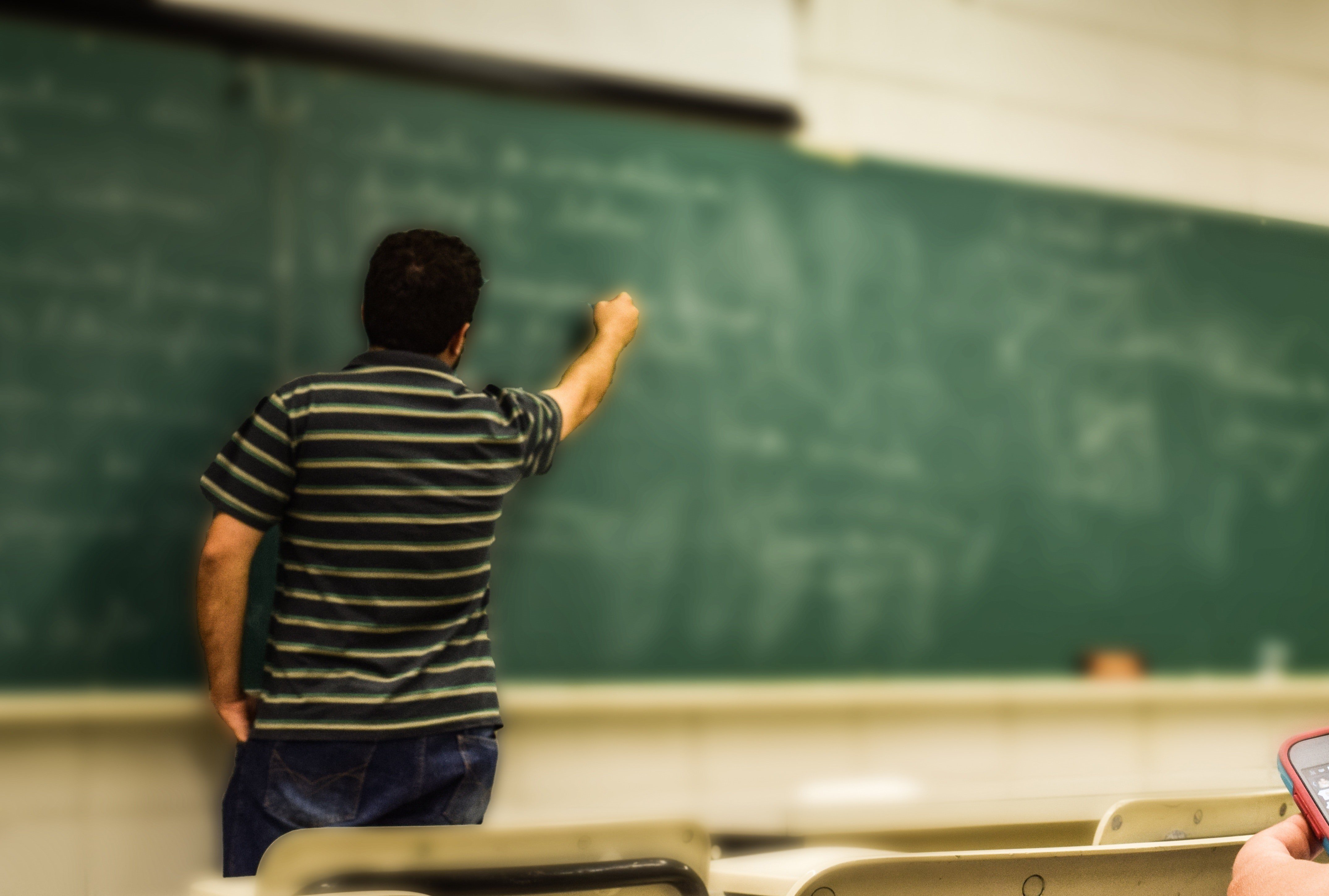 OP turned her recorder on before the chemistry class ended. | Source: Pexels