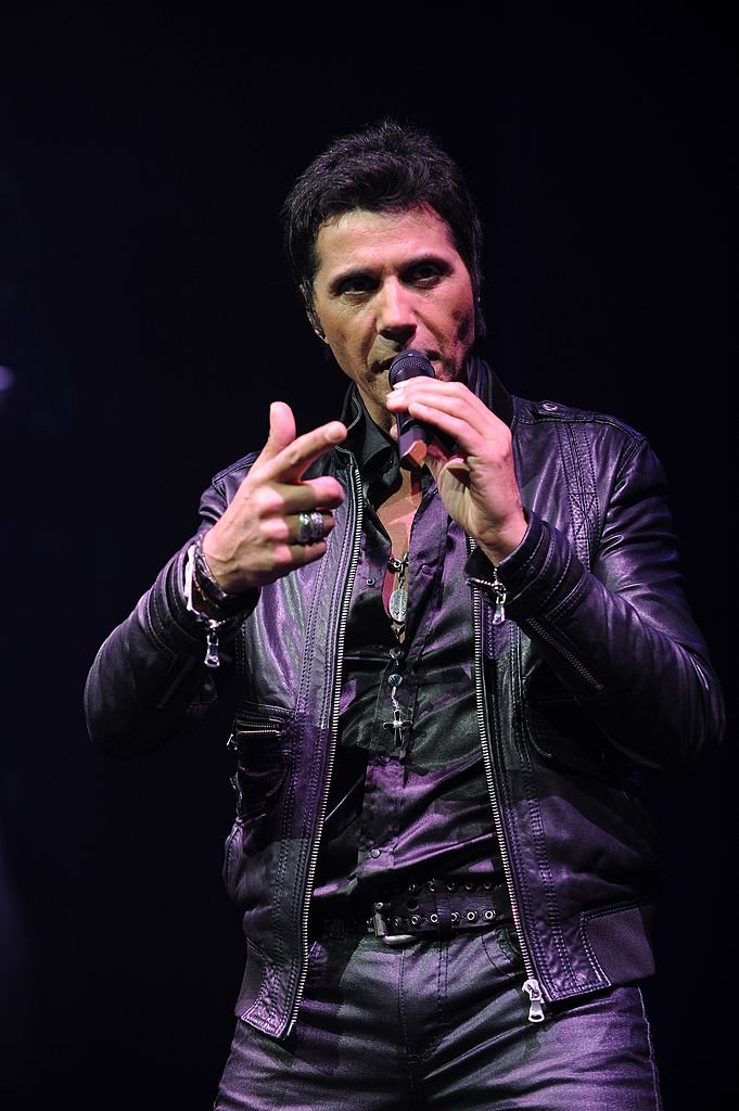 Jean-Luc Lahaye à la Dream Party 80th à l'Arena at Dream Party 80th à l'Arena de Genève, en Suisse, le 24 octobre 2009. | Photo : Getty Images