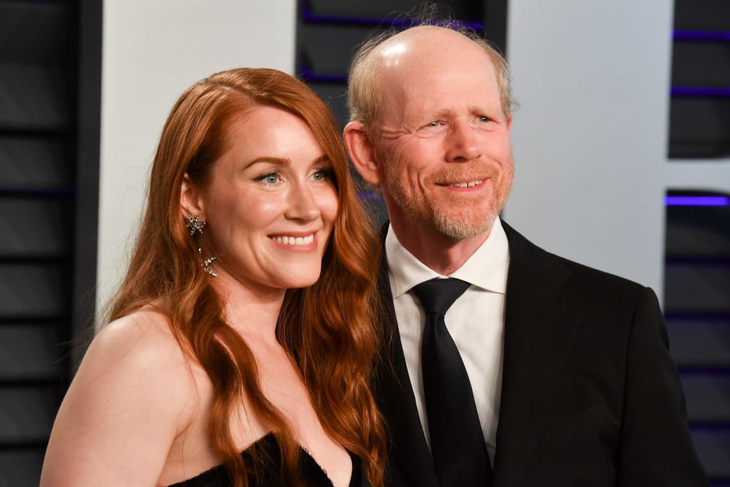 Paige Howard and Ron Howard during the 2019 Vanity Fair Oscar Party hosted by Radhika Jones at Wallis Annenberg Center for the Performing Arts on February 24, 2019 in Beverly Hills, California. | Source: Getty Images