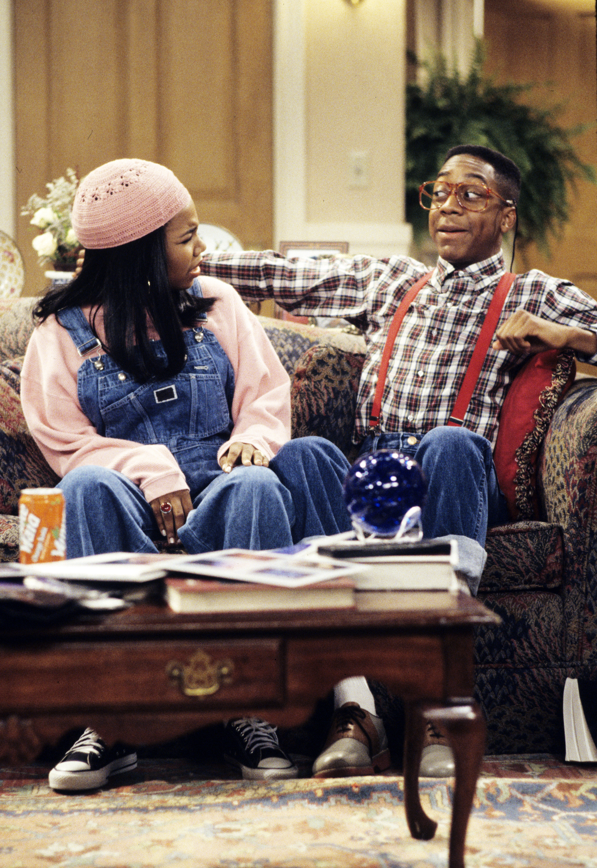 Kellie Shanygne Williams as Laura and Jaleel White as Steve Urkel on season five of "Family Matters" on October 22, 1993 | Source: Getty Images