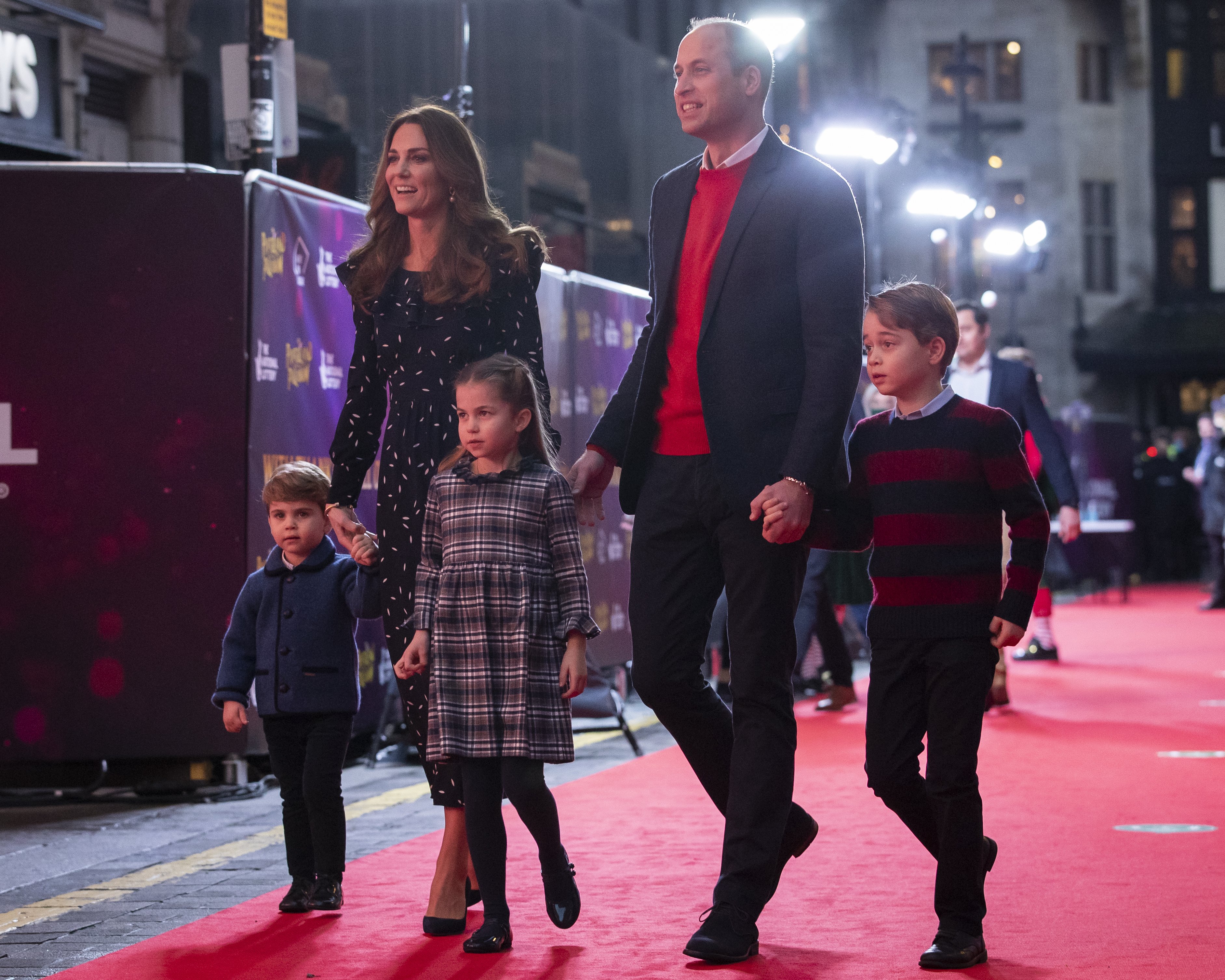  Prince William and Kate Middleton with their children, Prince Louis, Princess Charlotte and Prince George, at London's Palladium Theatre, on December 11, 2020 in London, England | Photo: Getty Images