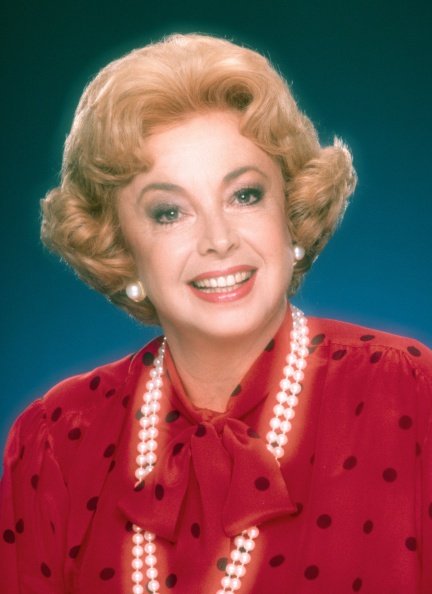 Audrey Meadows poses for a portrait in 1979 in Los Angeles, California. | Photo: Getty Images