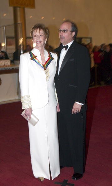 Carol Burnett and Brian Miller at the Kennedy Center Honors December 7, 2003 in Washington, DC. | Photo: Getty Images