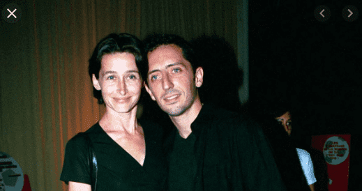 Anne Brochet et Gad Elmaleh à Paris le 2 septembre 1999. | Photo : Purepeople