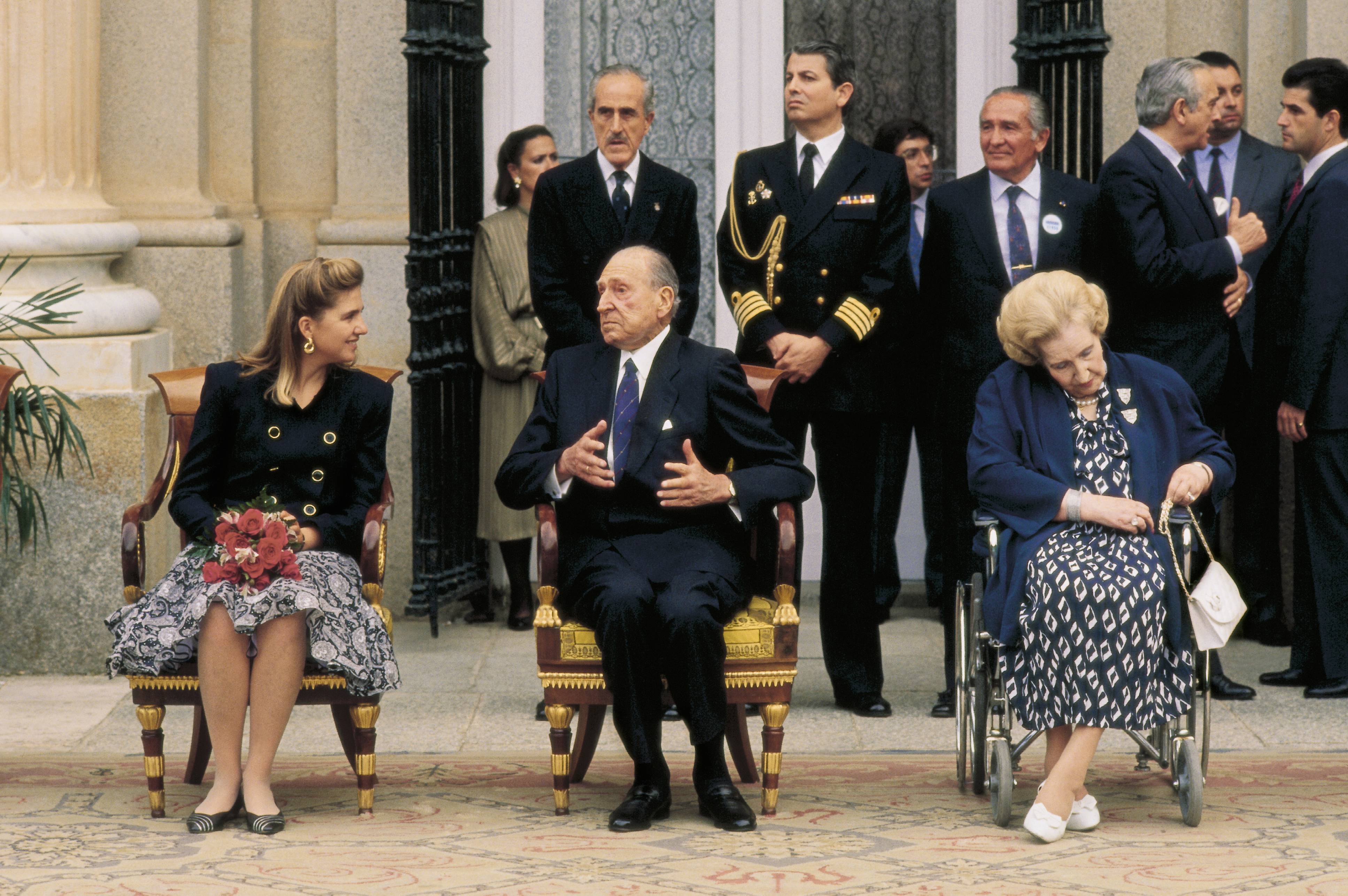 Infanta Cristina, don Juan de Borbón y María Mercedes de Borbón en La Granja en 1988. | Foto: Getty Images