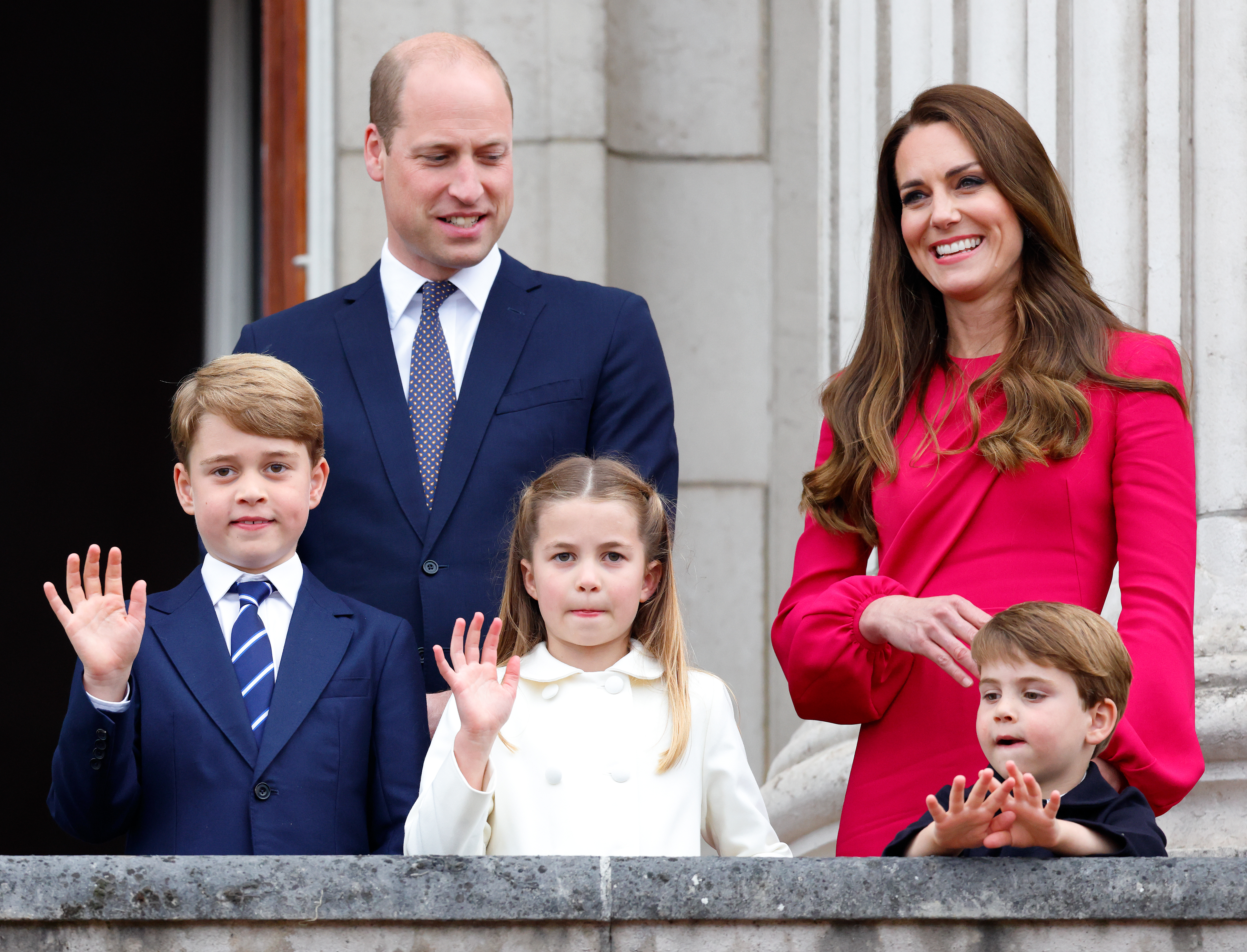 Catherine, Princess of Wales, Prince George, Princess Charlotte, Prince Louis, Prince William, Prince of Wales on the balcony of Buckingham Palace on June 5, 2022 in London, England | Source: Getty Images