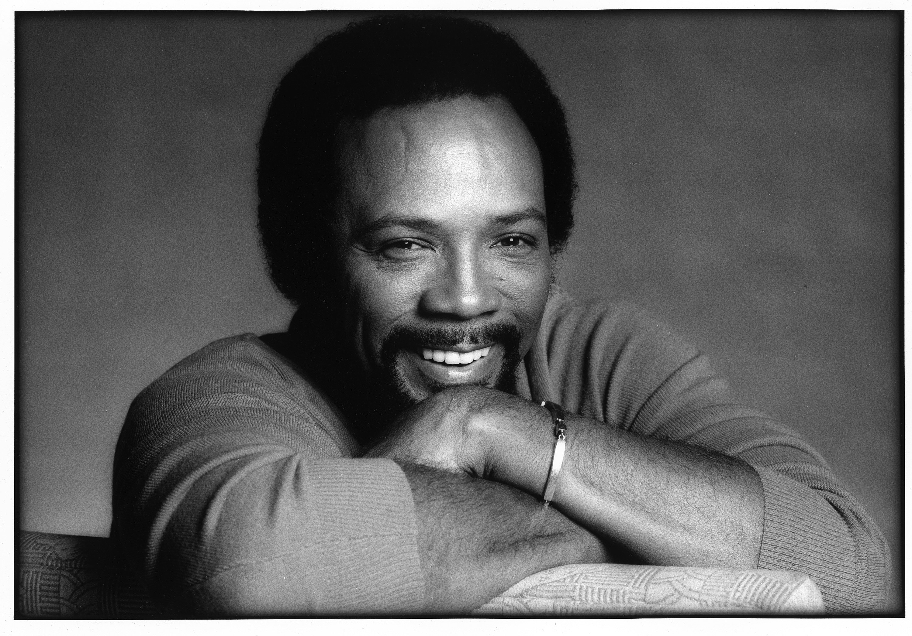 Quincy Jones posing for a portrait in 1981, in Los Angeles, California. | Source: Getty Images