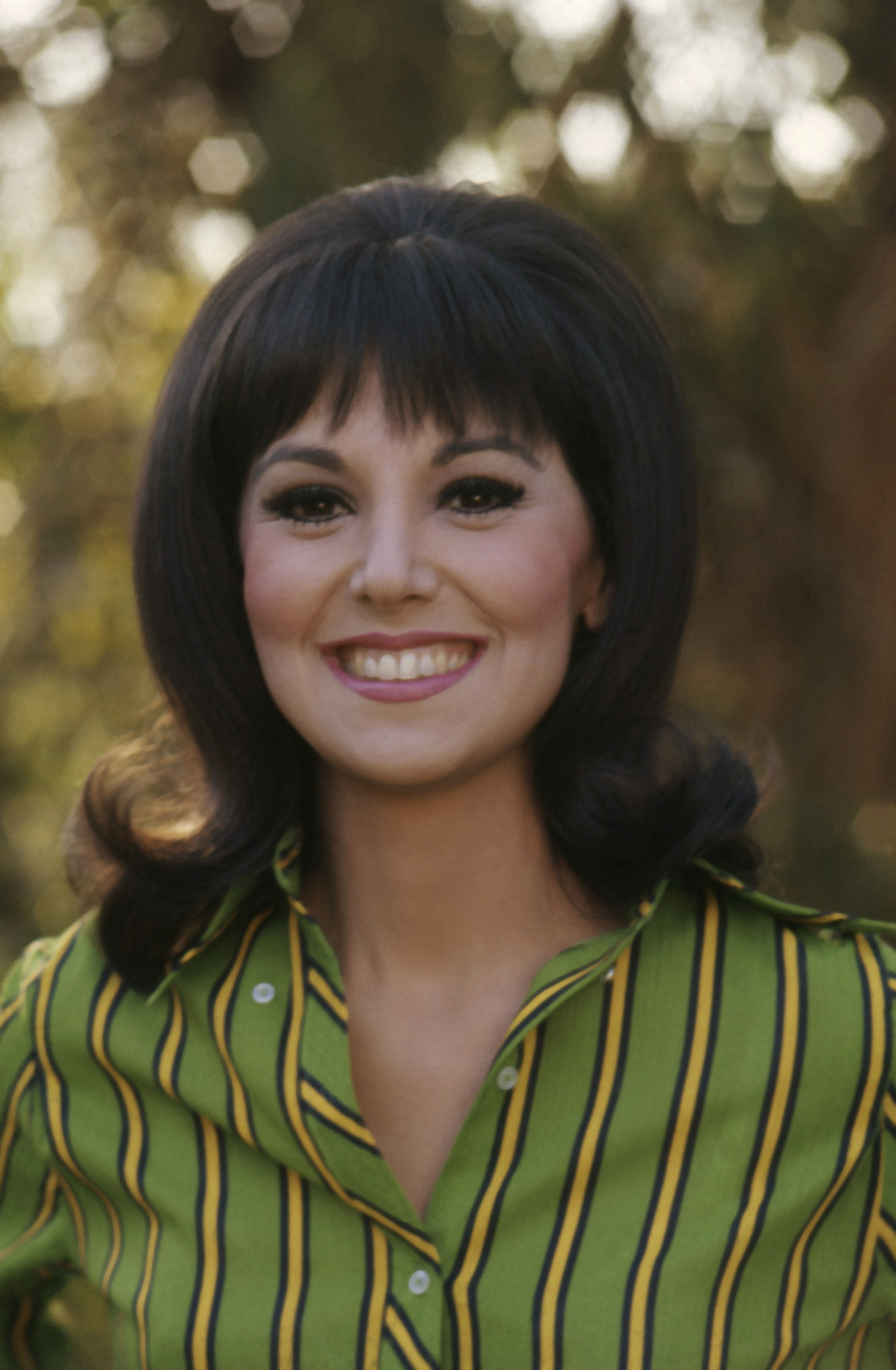 Marlo Thomas smiling publicity portrait for 'That Girl' 1960's TV series. | Source: Getty Images