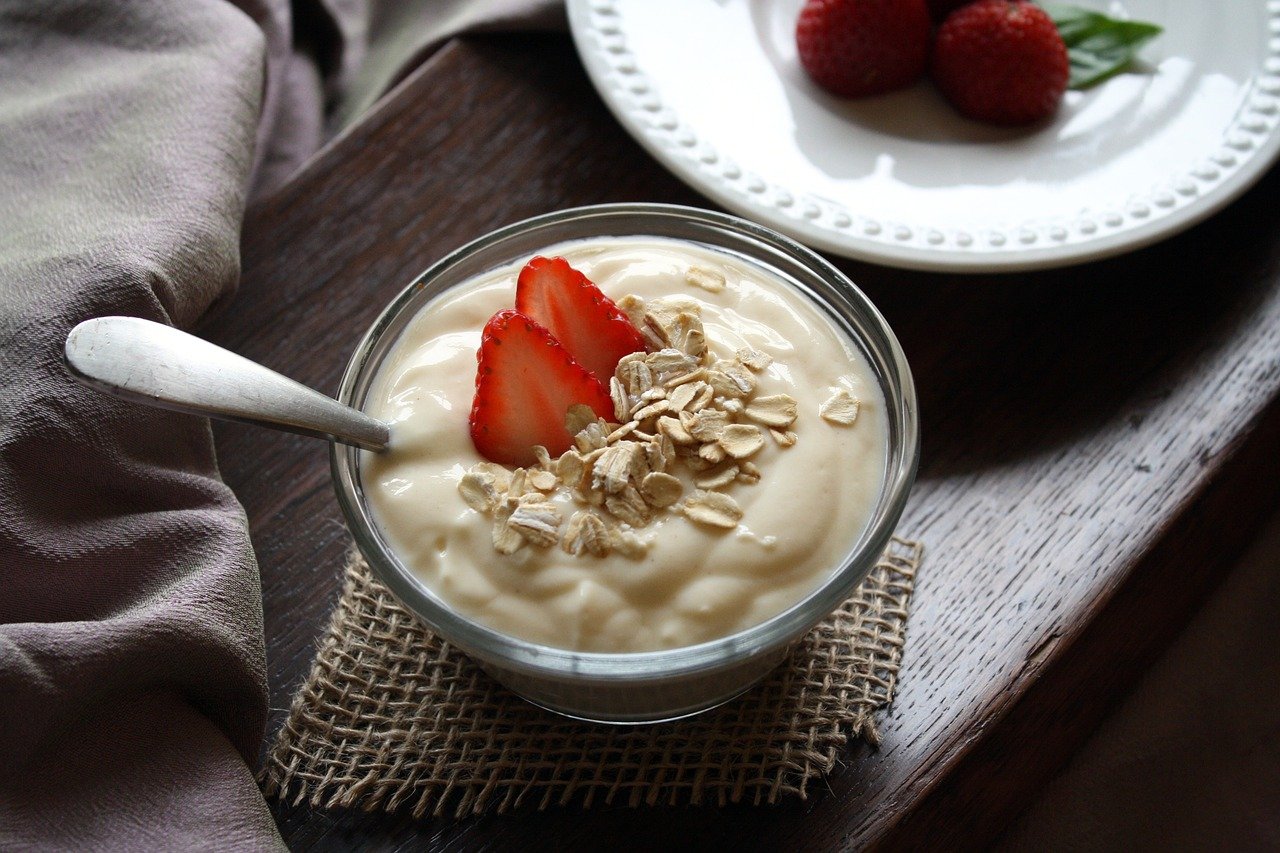 Yogurt con fresas y hojuelas de avena | Foto: Needpix
