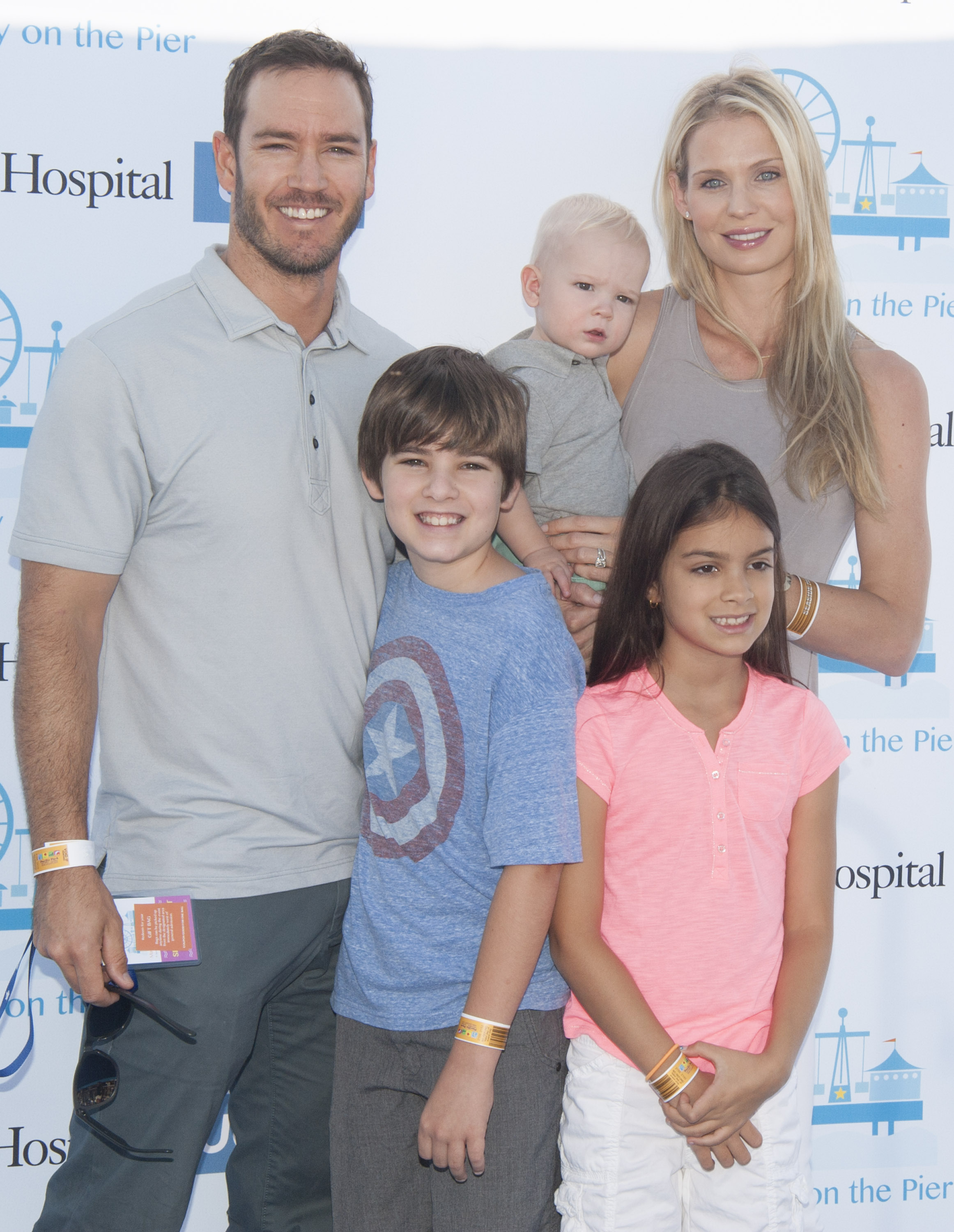 Mark Paul Gosselaar, Catriona McGinn, and children Michael, Dekker, and Ava attend Mattel's 5th Annual Party on October 5, 2014 | Source: Getty Images