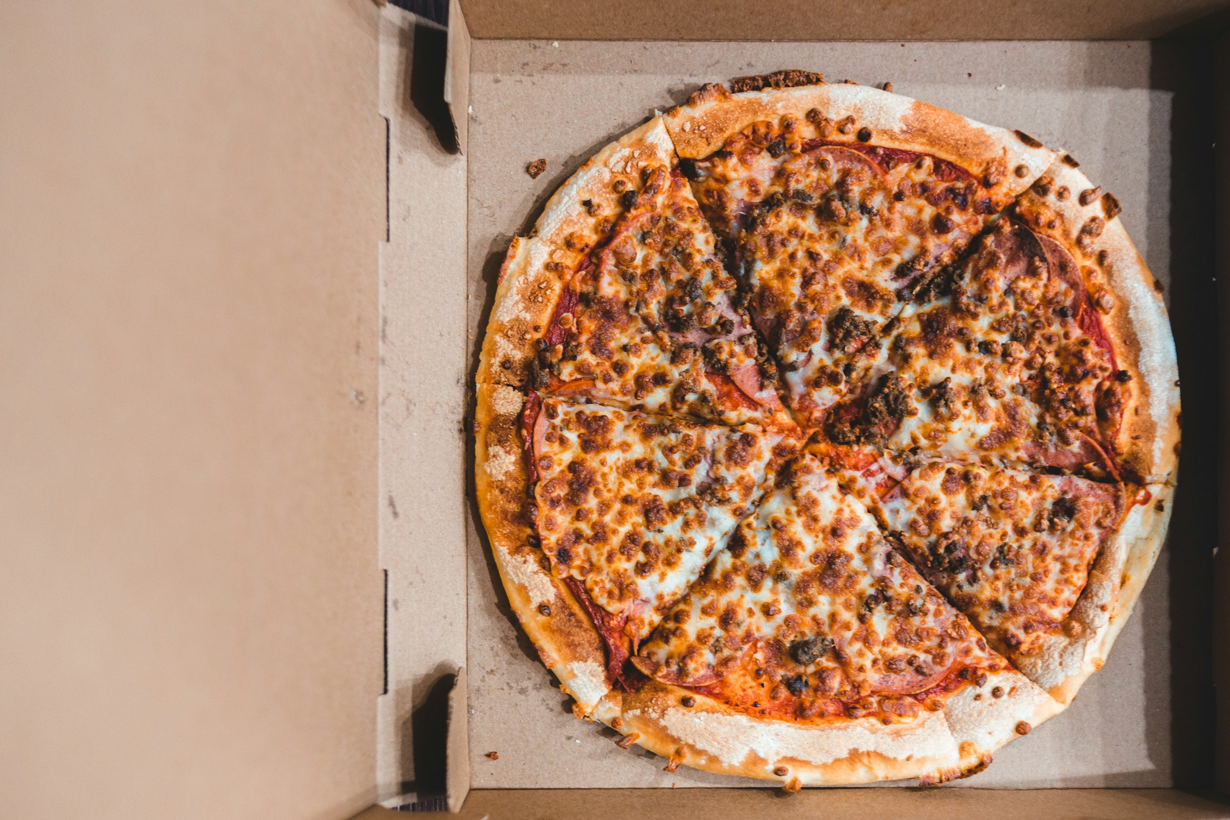 A box of pizza | Source: Unsplash