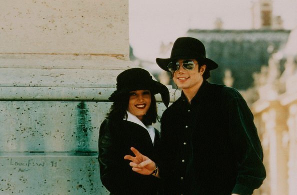 Michael Jackson with his wife Lisa Marie Presley | Photo: Getty Images
