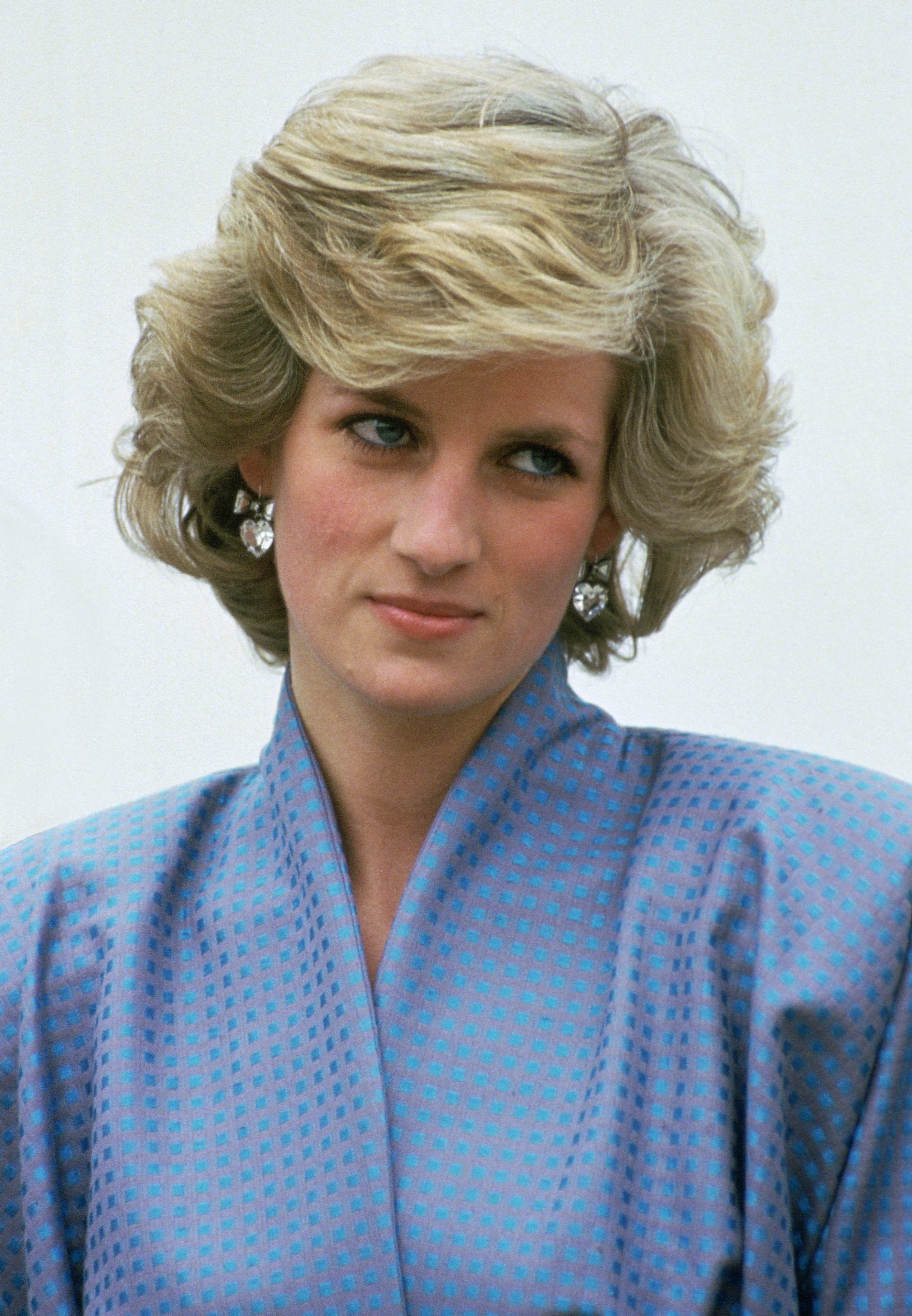 Diana, Princess of Wales, dressed up in a silk suit during an official overseas visit on April 22, Italy | Photo: Getty Images