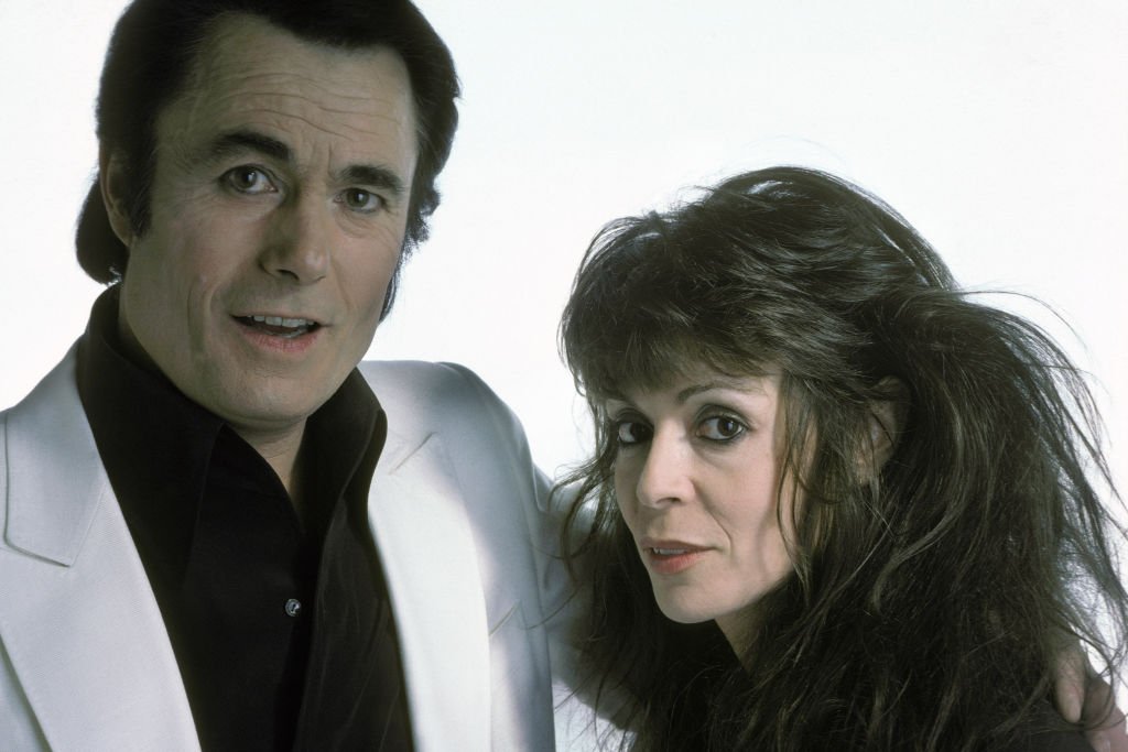 Le chanteur Alain Barrière et son épouse, en mai 1984. | Photo : Getty Images