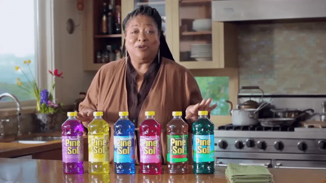 Diane Amos, the Pine-Sol lady, during an interview with Oprah's "Where Are They Now" | Photo: YouTube/OWN