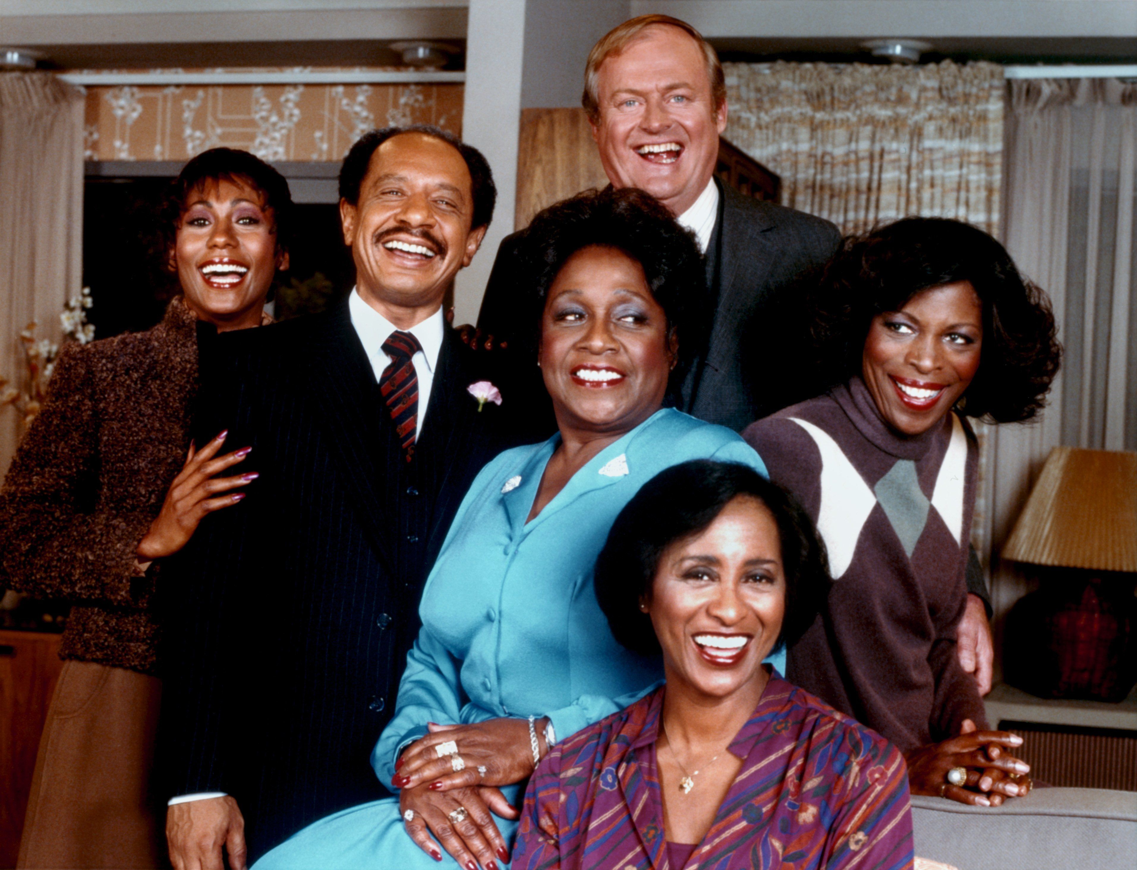 The cast of the Jeffersons in 1975. |Photo: Getty Images