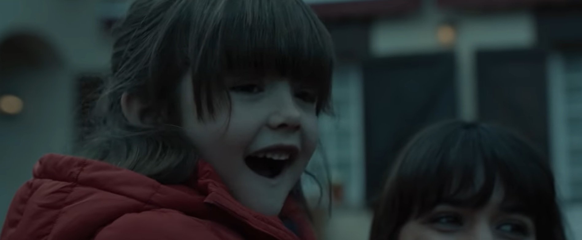 Luna Fulgencio en 'Durante La Tormenta'. | Foto: YouTube/Warner Bros. Pictures España