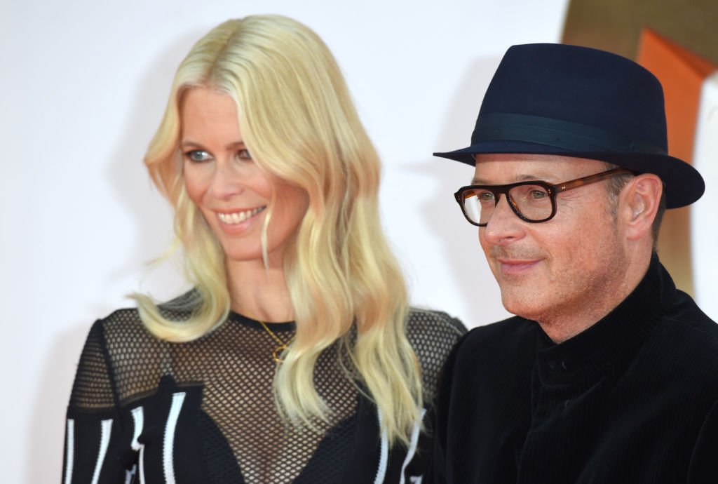Claudia Schiffer et Matthew Vaughn assistent au "Kingsman" : Le Cercle d'or", première mondiale, qui se tiendra à l'Odeon Leicester Square le 18 septembre 2017 à Londres, en Angleterre. | Photo : Getty Images