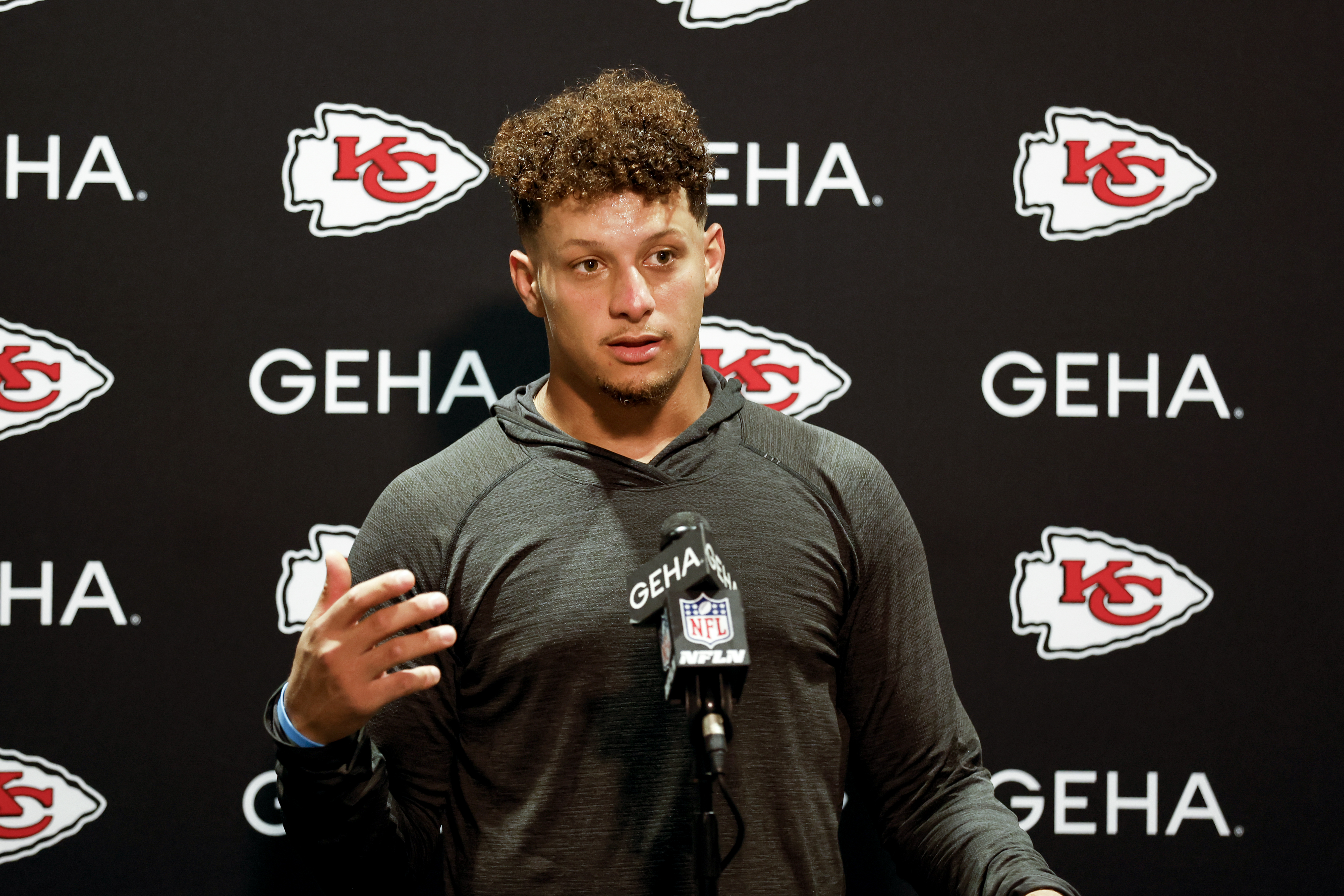 Patrick Mahomes talking to the media after the Kansas City Chiefs' game against the Jacksonville Jaguars at EverBank Stadium on September 17, 2023 | Source: Getty Images