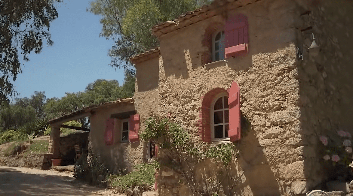 One of the houses in Johnny Depp's property in France | Source: Youtube.com/The Richest