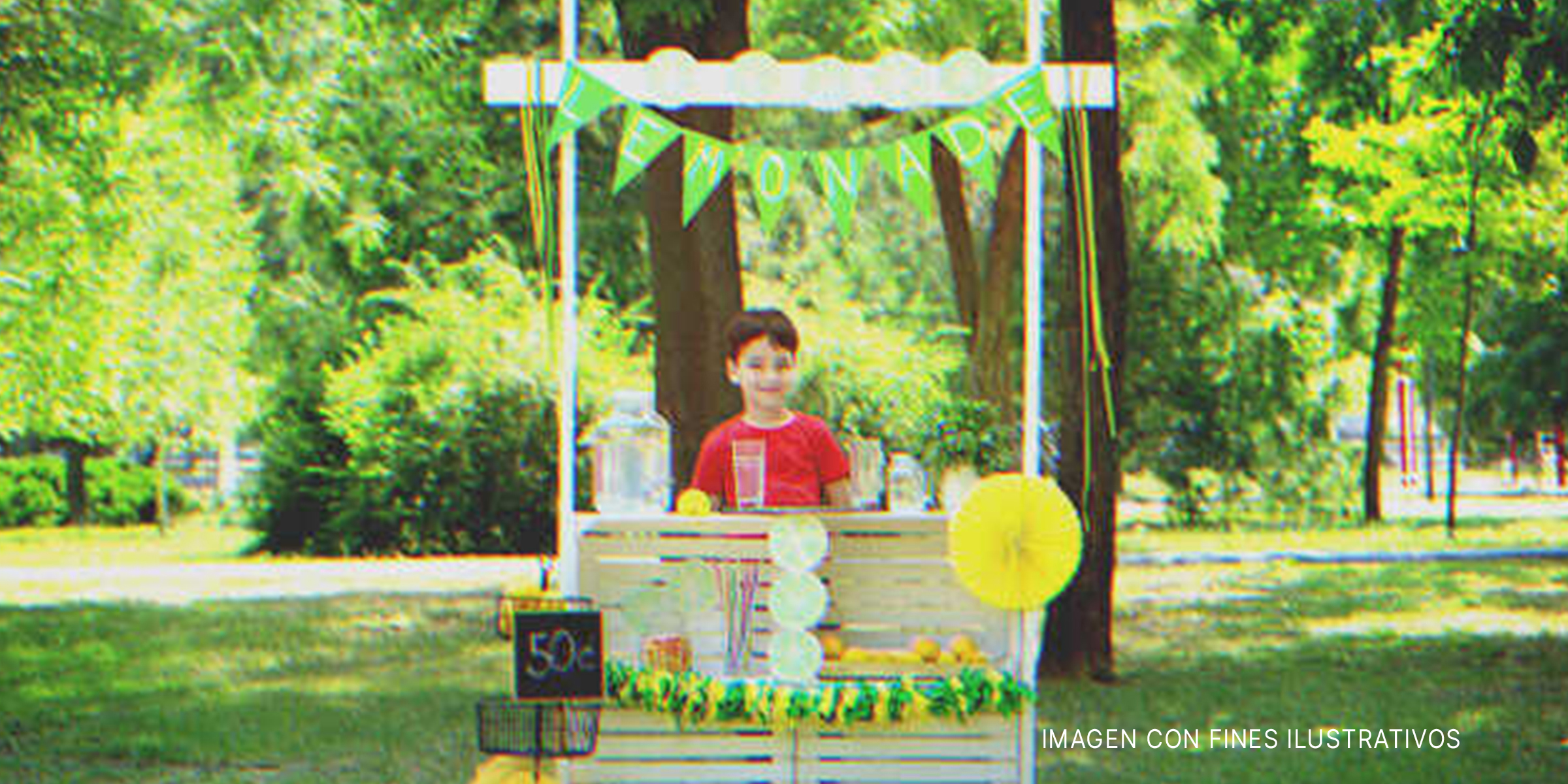 Niño en un puesto de limonada | Foto: Shutterstock
