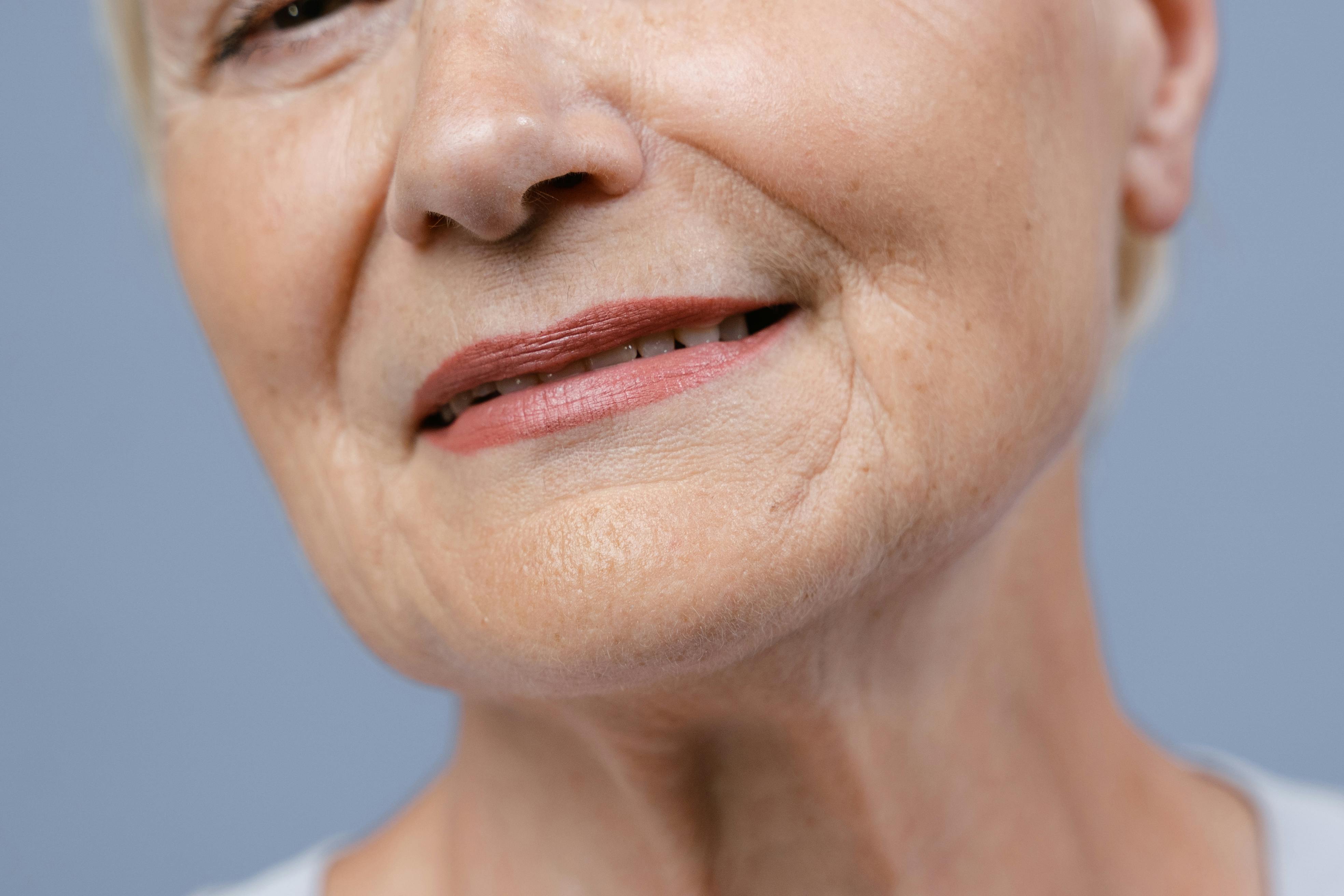 A close-up of an older woman's face | Source: Pexels