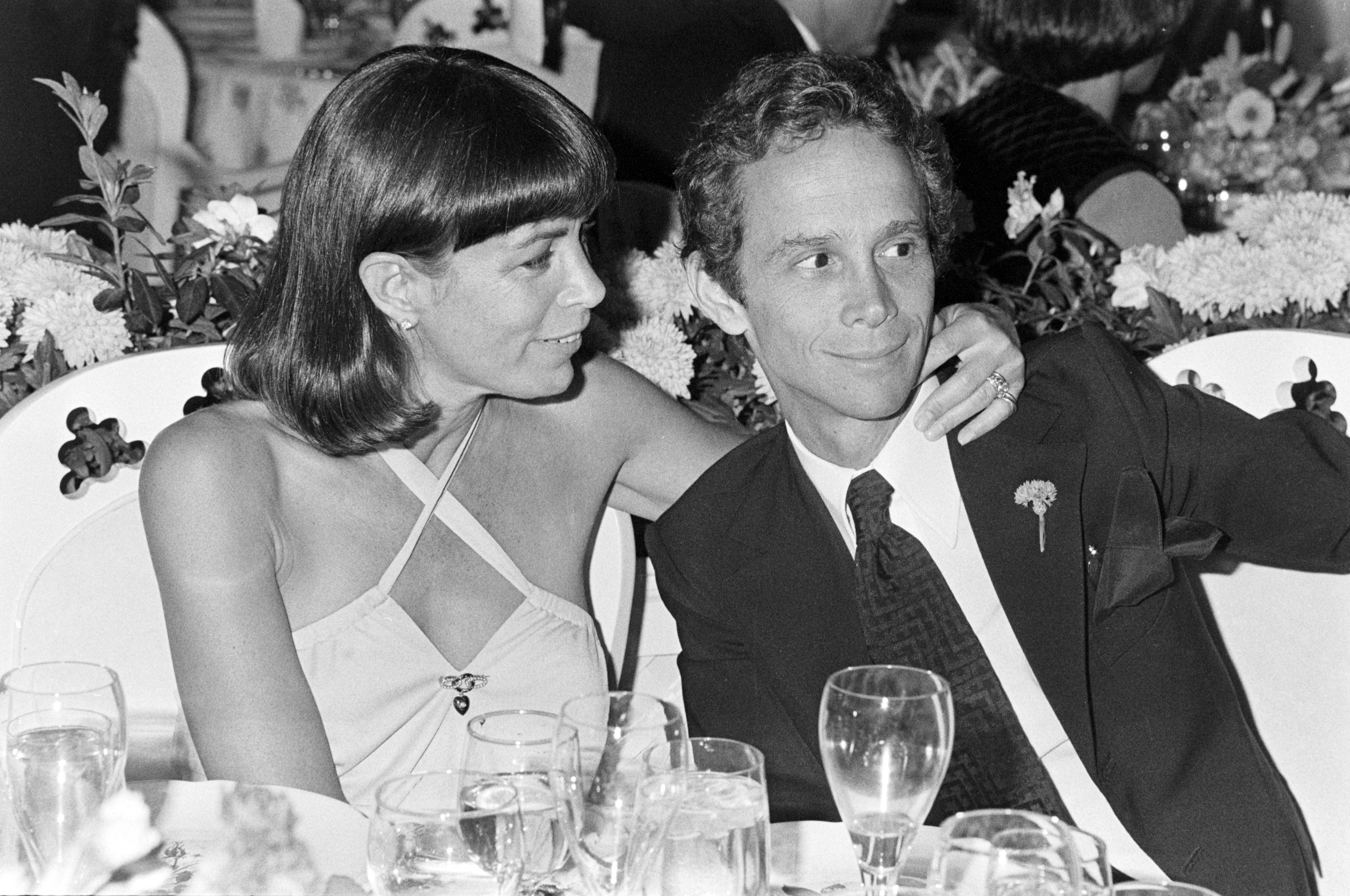 Jo Wilder and Joel Grey attend a benefit event at Tavern on the Green in New York City on September 13, 1976. | Source: Getty Images