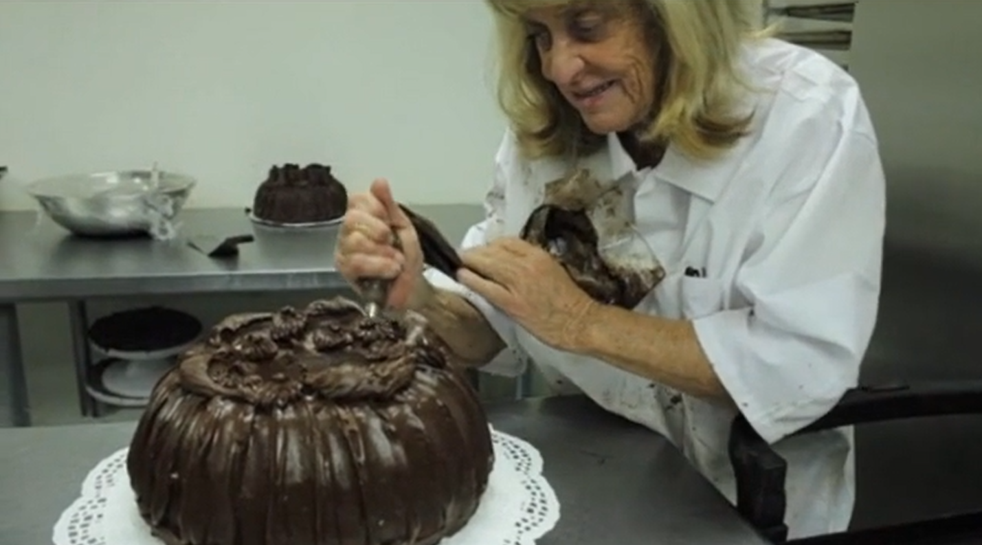 The actress working at her bakery. | Source: Vimeo/daveshelton