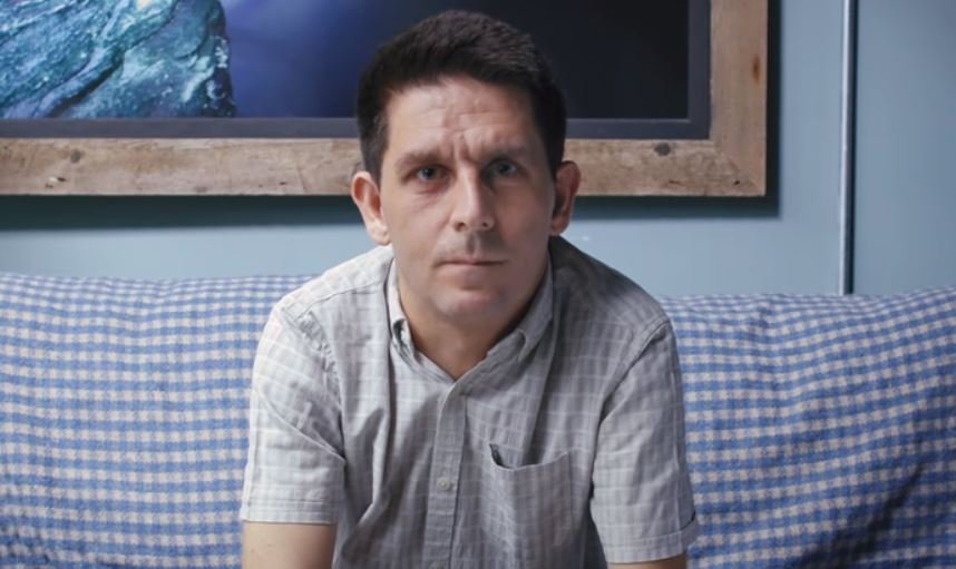 Neil observó la determinación de crecer y aprender a través de la repetición y el hábito | Foto: YouTube / The Atlantic Neil observó la determinación de crecer y aprender a través de la repetición y el hábito | Foto: YouTube / The Atlantic