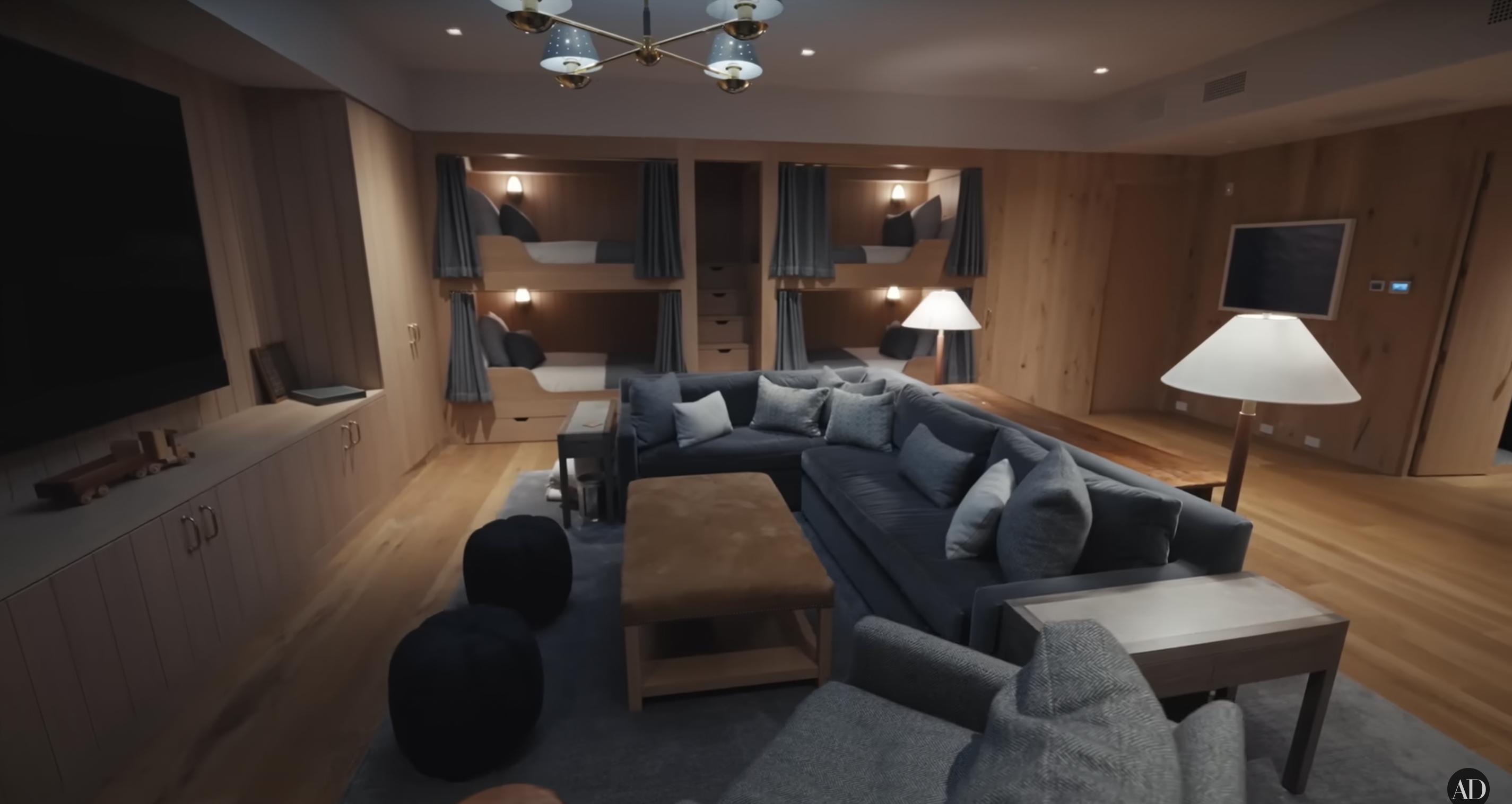 Jennifer Garner's TV room, dated September 3, 2024 | Source: YouTube/@Archdigest