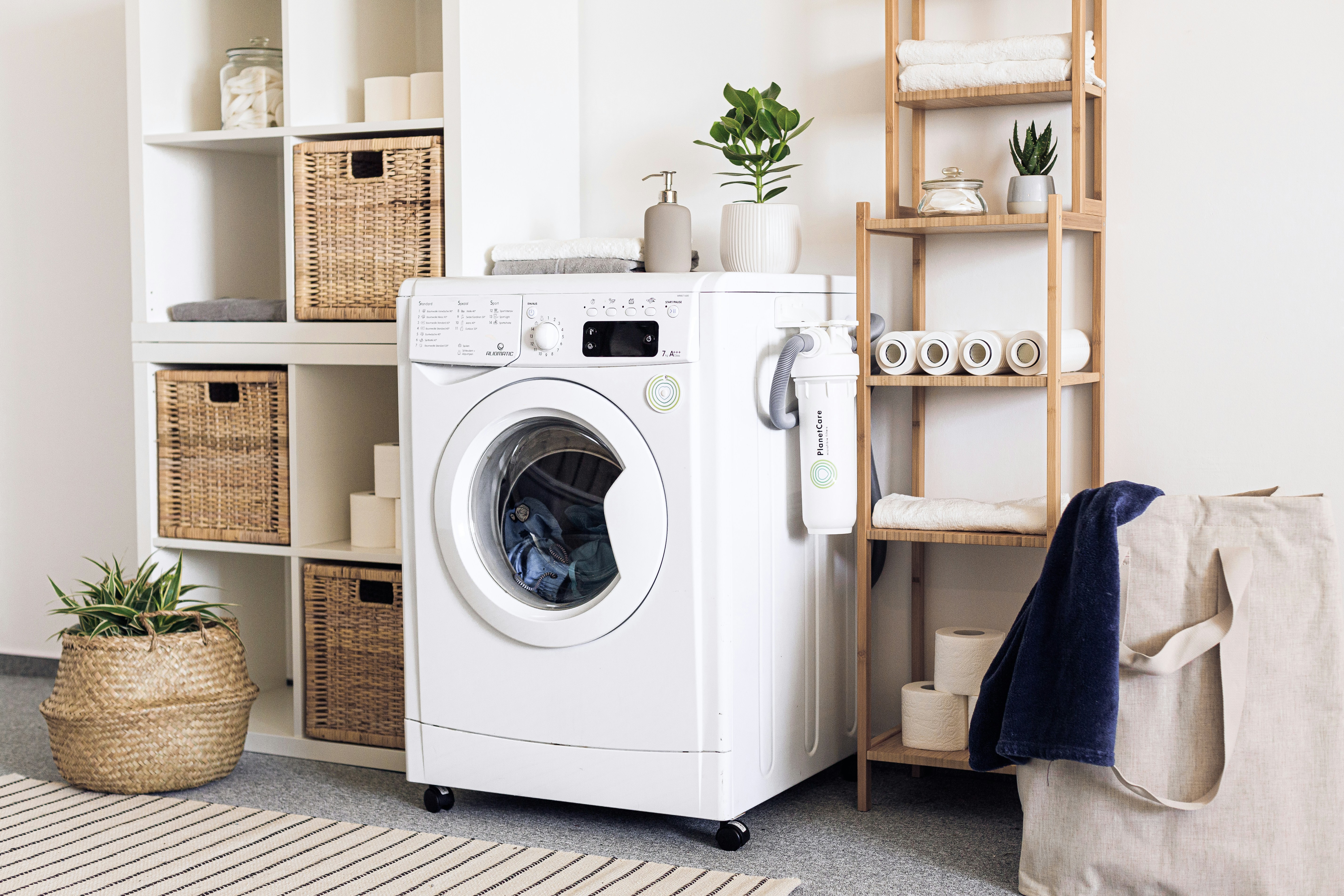 Clothes in a washing machine | Source: Unsplash