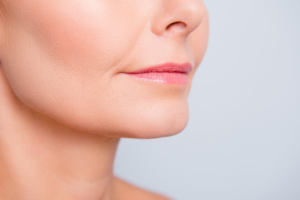 Maquillaje de labios natural. | Foto: Shutterstock