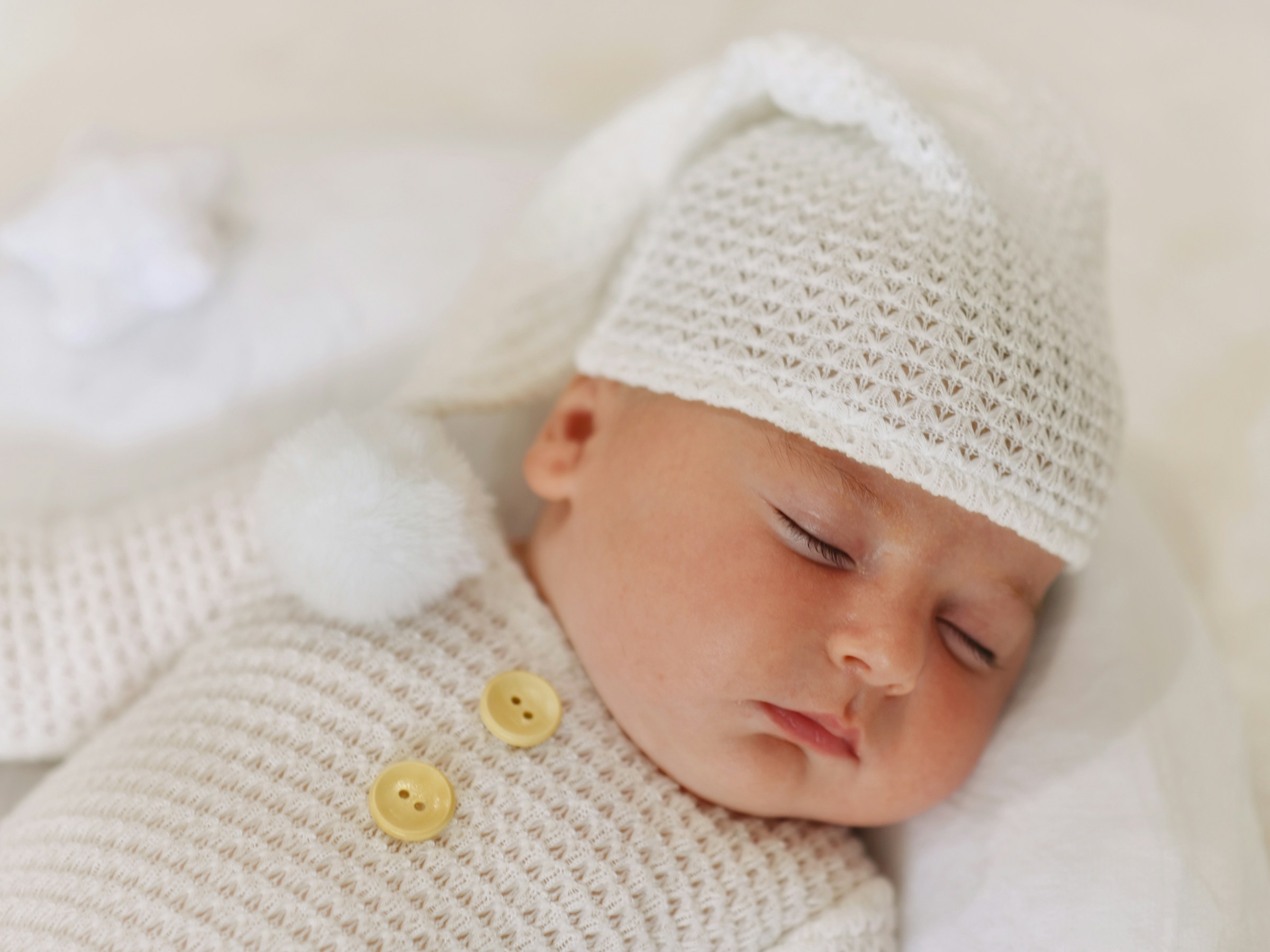 A baby fast asleep | Source: Unsplash