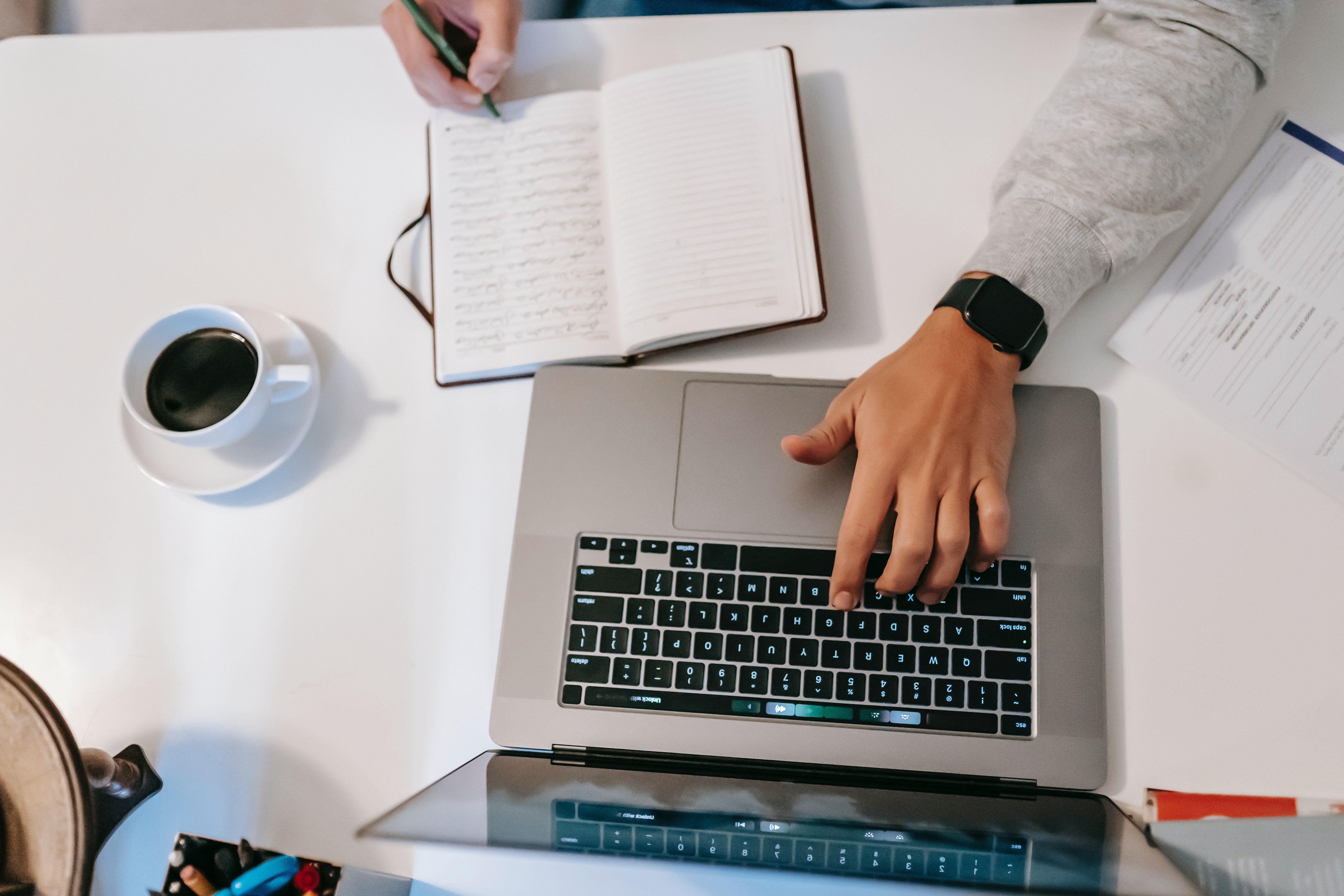 Joel lost his sleep, figuring out how to talk to Madison about menstruation. | Source: Pexels