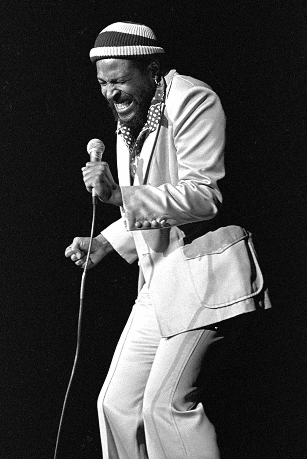 Marvin Gaye erforms during benefit for Quincy Jones on December,1974, in Los Angeles, CA. | Source: Getty Images