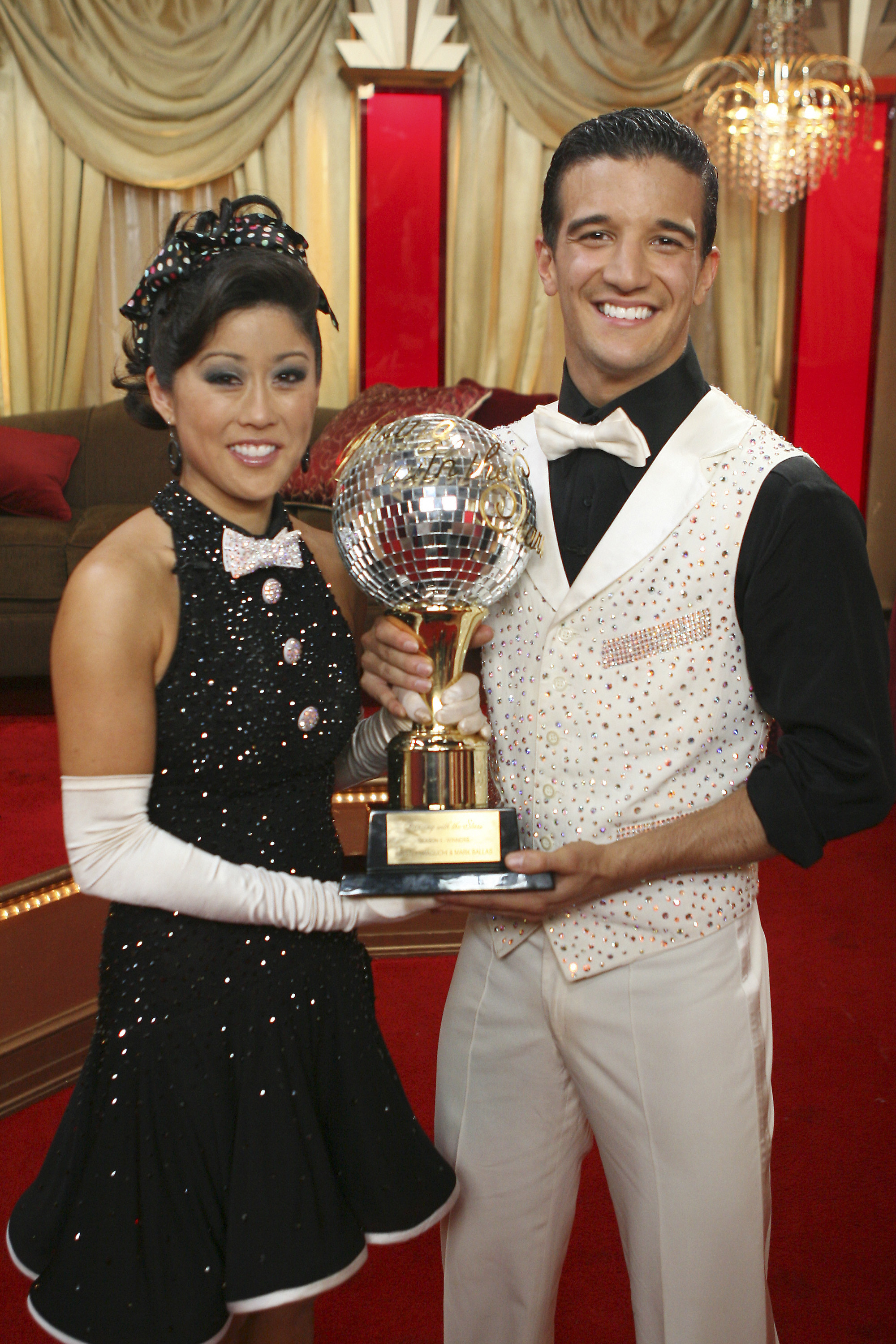 Kristi Yamaguchi and Mark Ballas on the set of "Dancing with the Stars," 2008 | Source: Getty Images