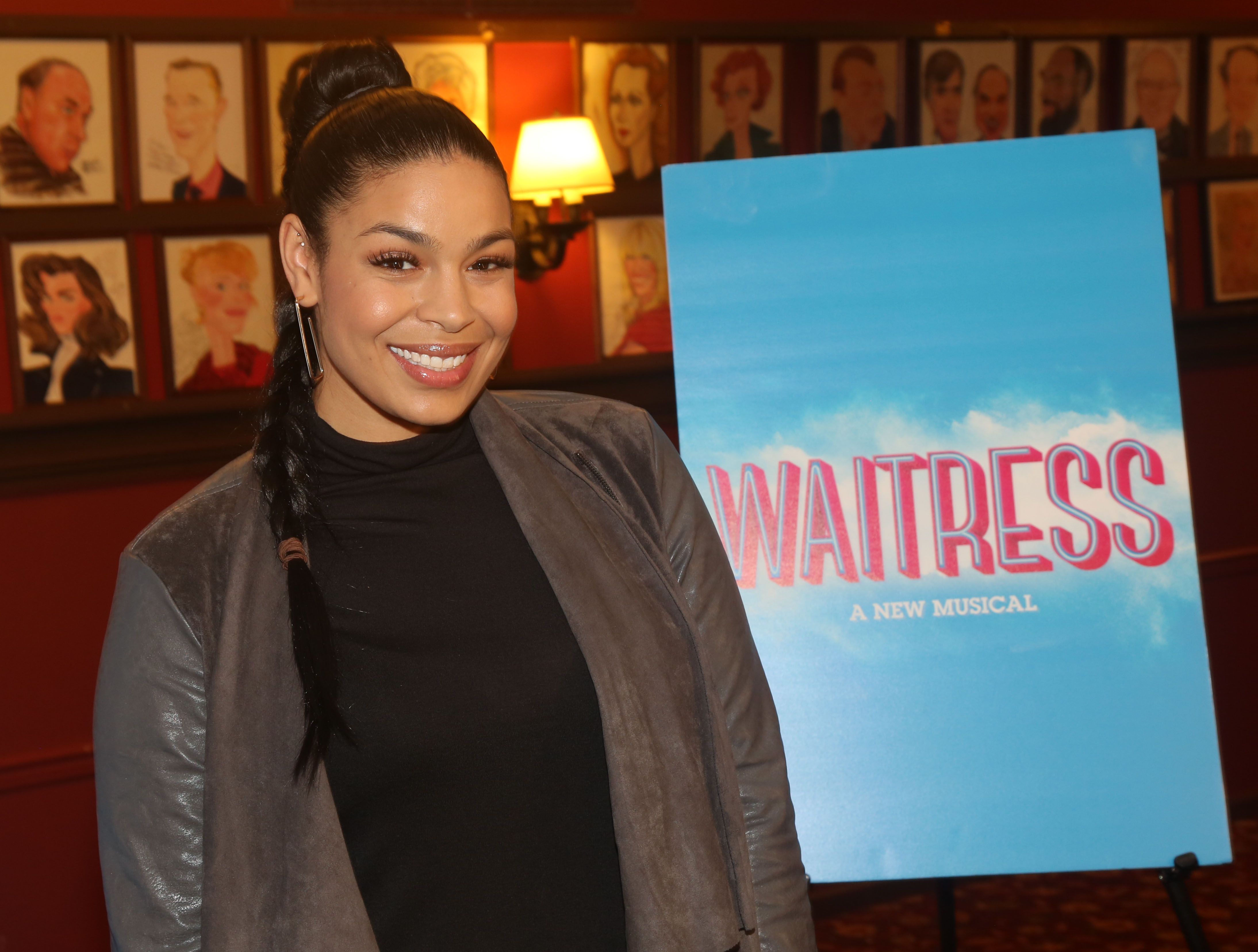 Jordin Sparks poses at a press photo call as she joins the cast of "Waitress" on Broadway at Sardi's on September 10, 2019 | Photo: Getty Images