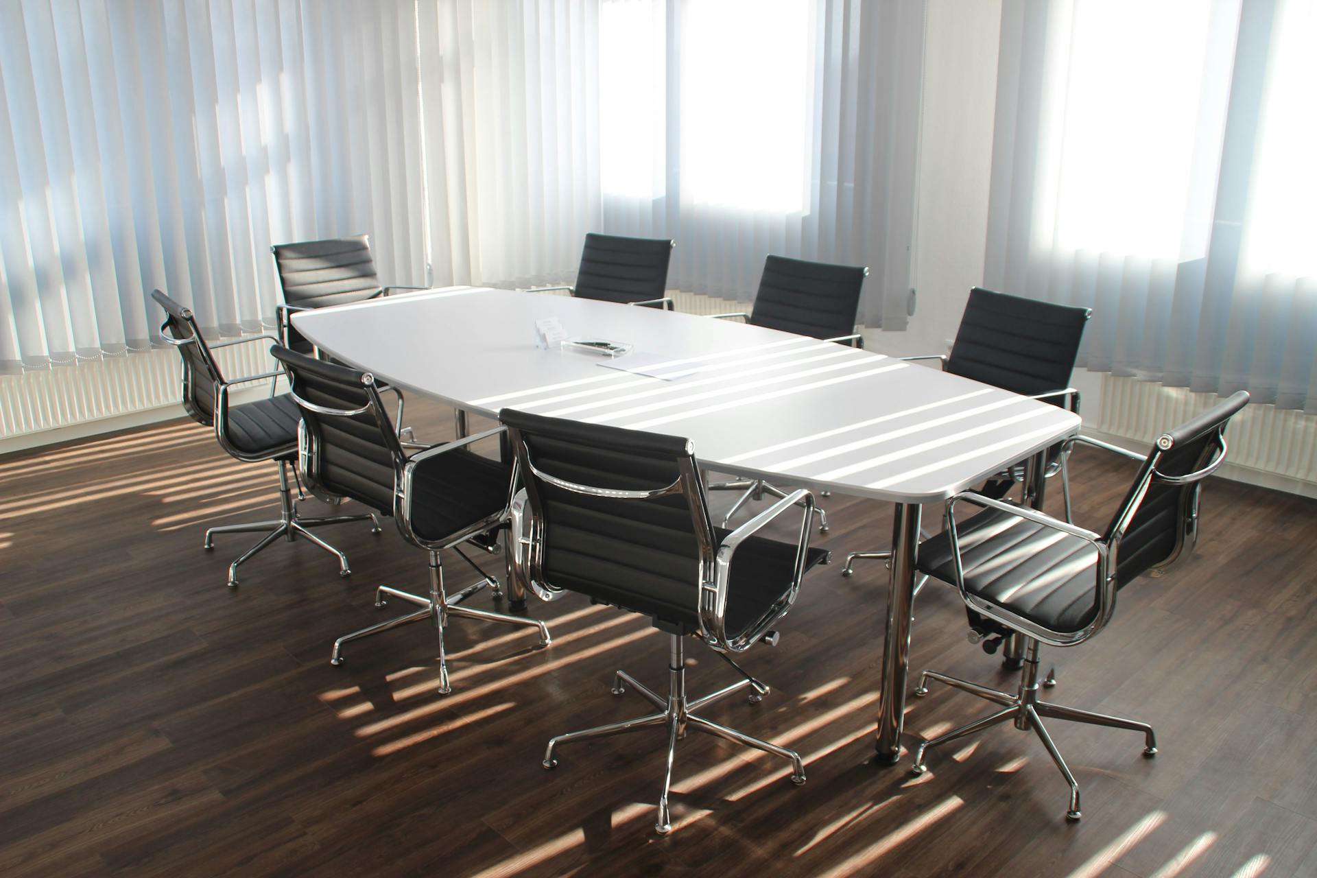 A meeting room in an office | Source: Pexels