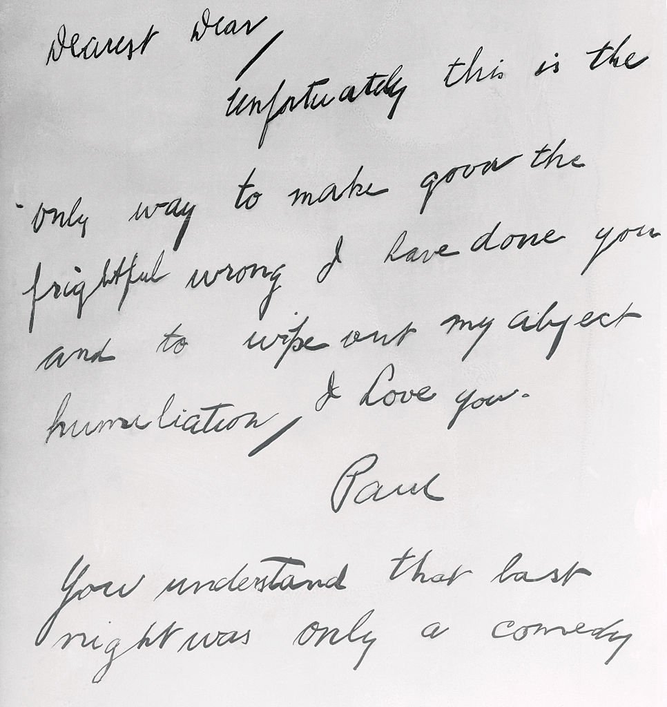 This is a facsimile of the suicide note left by Paul Bern to his platinum haired actress wife, Jean Harlow, before he committed suicide in Hollywood. | Source: Getty Images