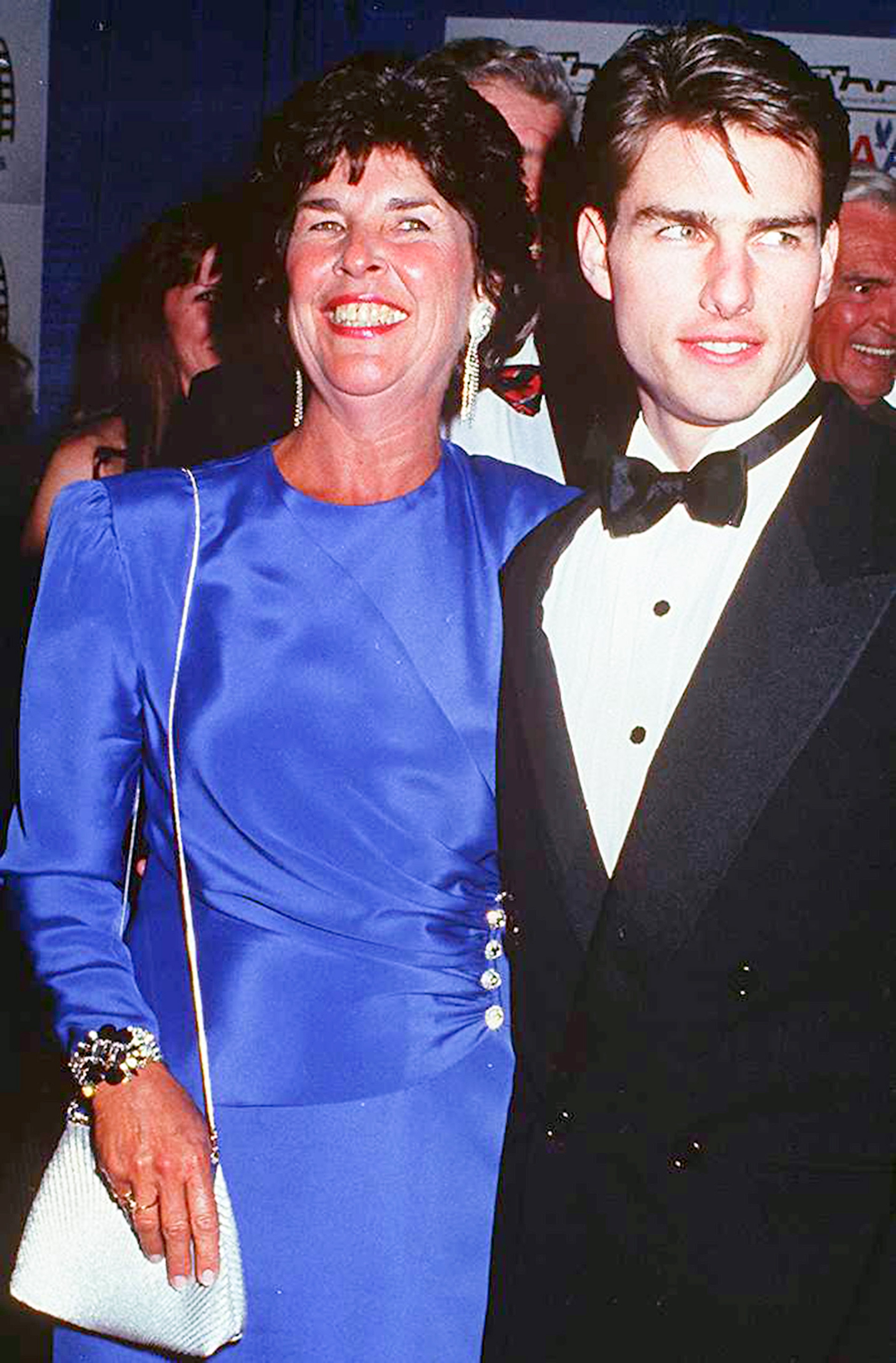 Tom Cruise y su madre Mary Lee Pfeiffer en 1991. | Foto: Getty Images
