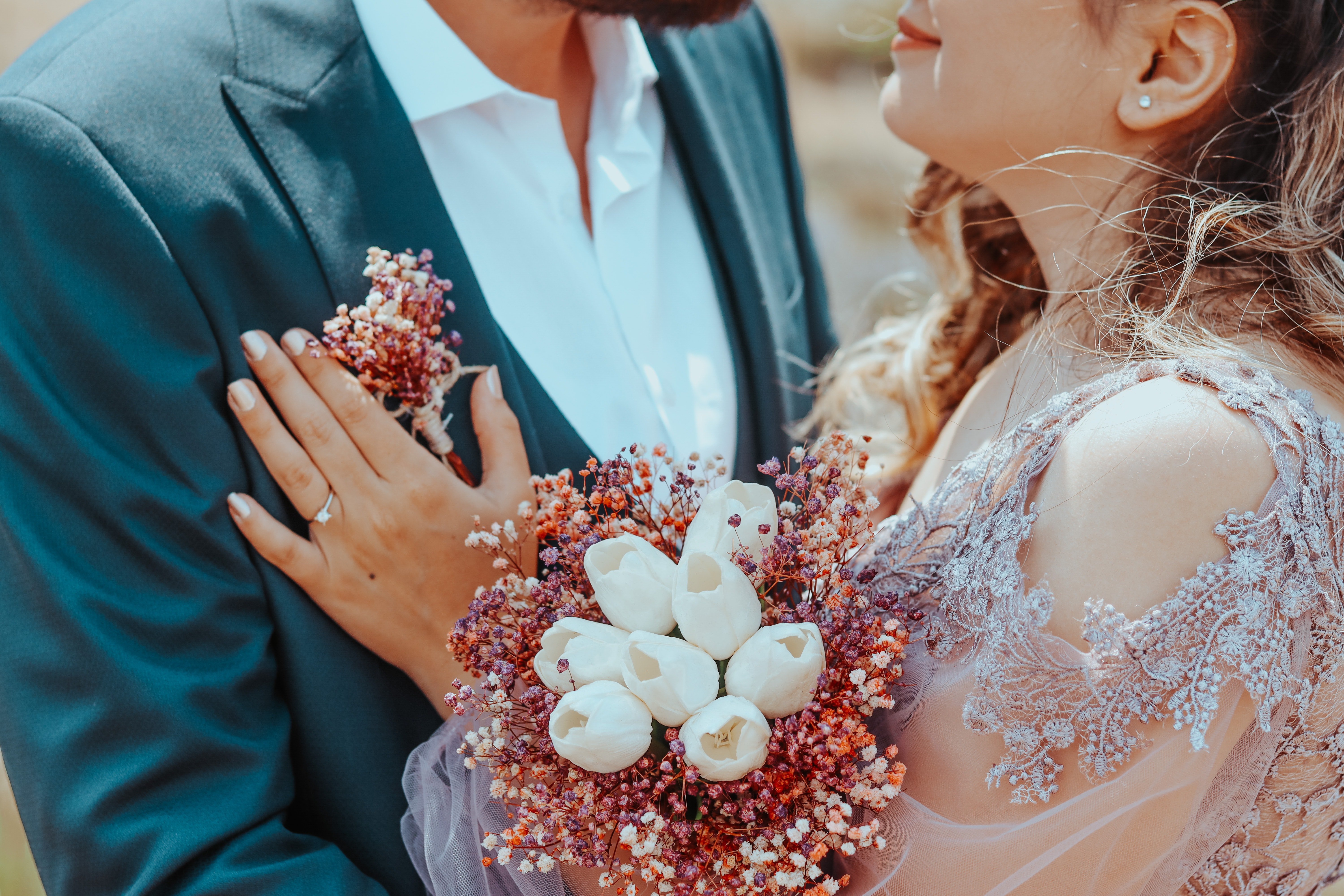 Marissa and Joshua asked Mark to get changed so they could all go to the wedding together. | Source: Pexels