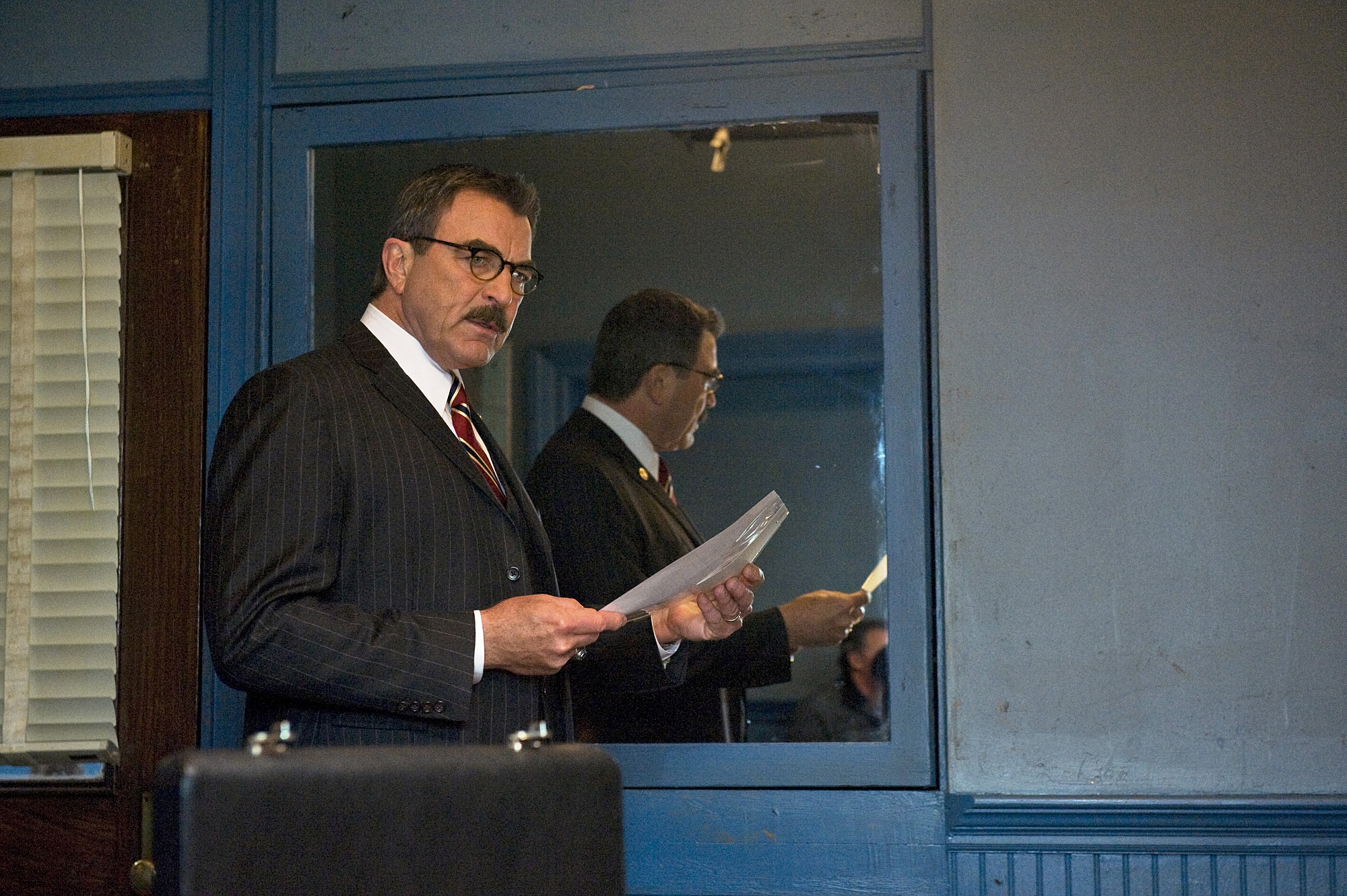 Tom Selleck on the set of "Blue Bloods," 2010 | Source: Getty Images