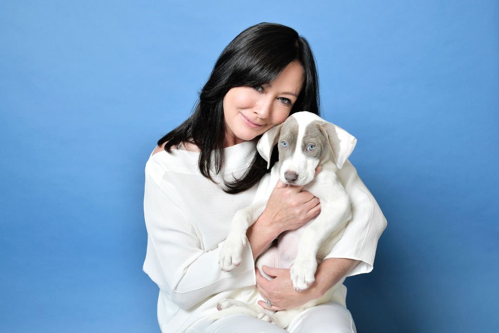 Shannen Doherty poses for a portrait in the Getty Images & People Magazine Portrait Studio at Hallmark Channel and American Humanes 2019 Hero Dog Awards at the Beverly Hilton | Photo: Getty Images